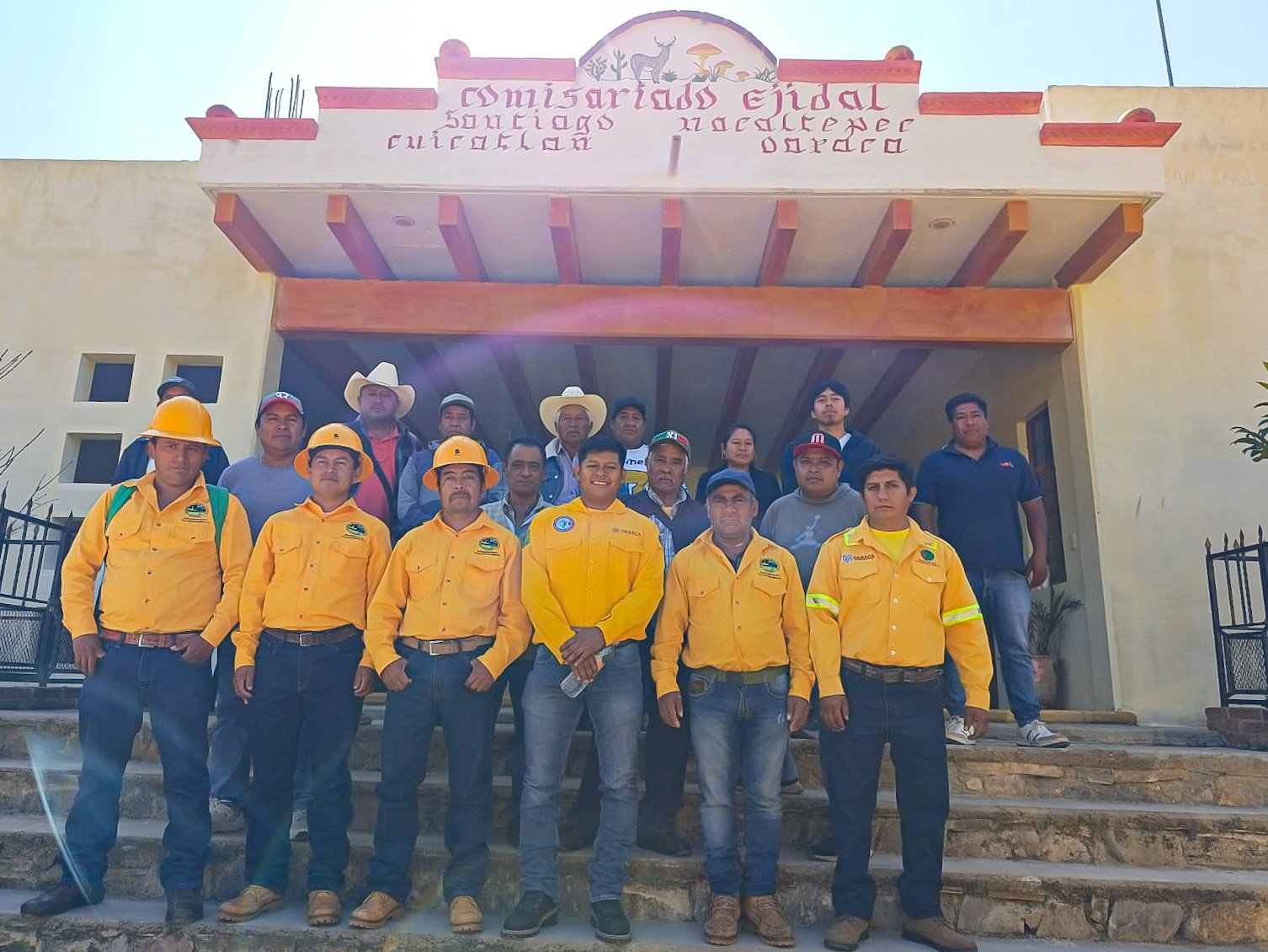 𝘾𝙤𝙢𝙗𝙖𝙩𝙞𝙚𝙣𝙩𝙚𝙨 𝙛𝙤𝙧𝙚𝙨𝙩𝙖𝙡𝙚𝙨 𝙙𝙚 𝙙𝙤𝙨 𝙘𝙤𝙢𝙪𝙣𝙞𝙙𝙖𝙙𝙚𝙨 𝙧𝙚𝙘𝙞𝙗𝙞𝙚𝙧𝙤𝙣 𝙤𝙧𝙞𝙚𝙣𝙩𝙖𝙘𝙞ó𝙣 𝙩é𝙘𝙣𝙞𝙘𝙖 𝙥𝙖𝙧𝙖 𝙥𝙧𝙚𝙫𝙚𝙣𝙞𝙧 𝙧𝙞𝙚𝙨𝙜𝙤𝙨 𝙚𝙣 𝙡𝙖 𝙥𝙧ó𝙭𝙞𝙢𝙖 𝙨𝙚𝙦𝙪í𝙖.