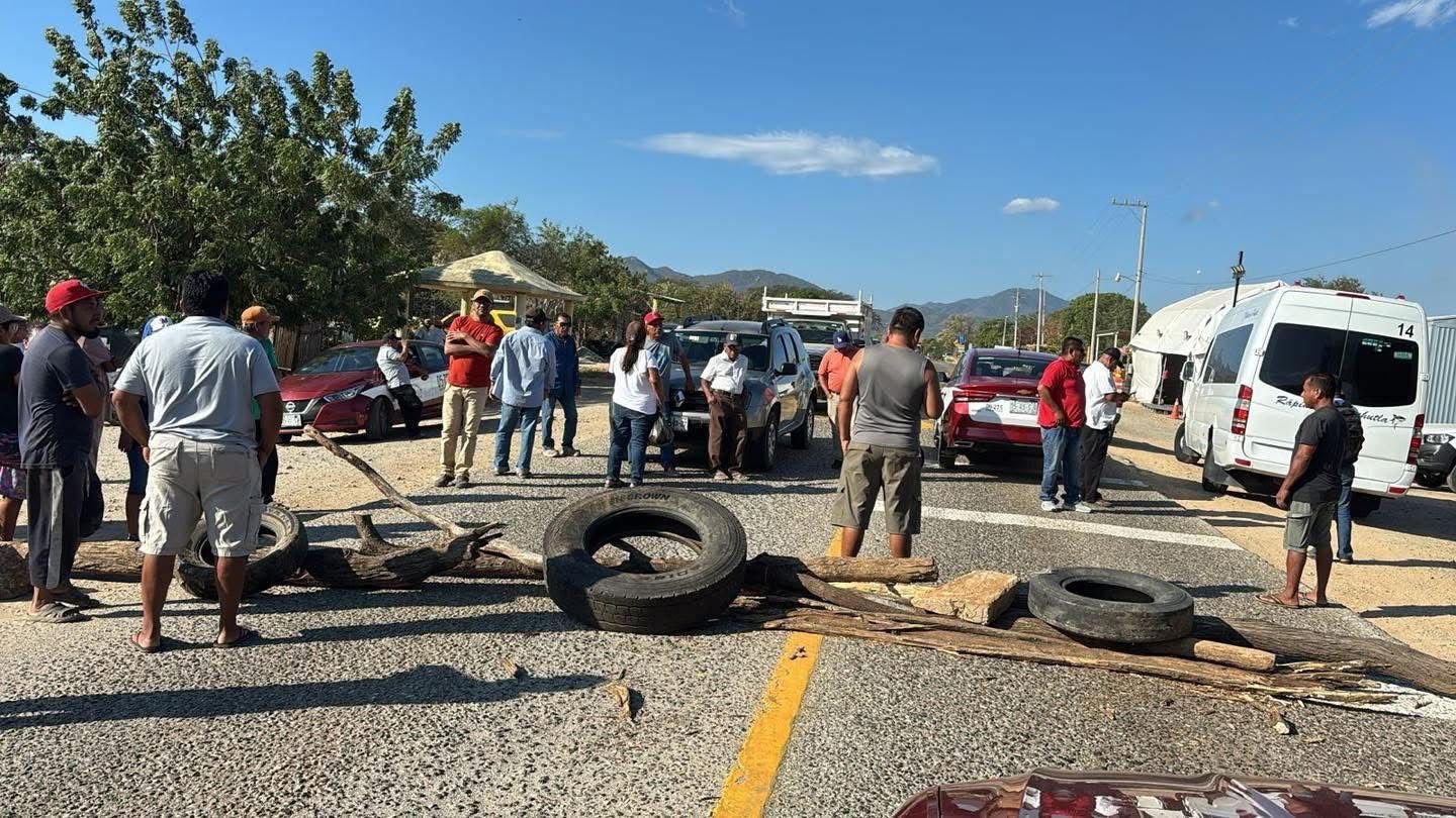 𝙈𝙖𝙣𝙞𝙛𝙚𝙨𝙩𝙖𝙘𝙞𝙤𝙣𝙚𝙨 𝙚𝙣 𝙎𝙖𝙣 𝙋𝙚𝙙𝙧𝙤 𝙃𝙪𝙖𝙢𝙚𝙡𝙪𝙡𝙖 𝙮 𝙎𝙖𝙣𝙩𝙤 𝘿𝙤𝙢𝙞𝙣𝙜𝙤 𝙏𝙚𝙝𝙪𝙖𝙣𝙩𝙚𝙥𝙚𝙘 𝙞𝙣𝙩𝙚𝙧𝙧𝙪𝙢𝙥𝙚𝙣 𝙡𝙖 𝙘𝙞𝙧𝙘𝙪𝙡𝙖𝙘𝙞ó𝙣 𝙚𝙣 𝙚𝙡 𝙩𝙧𝙖𝙢𝙤 𝙎𝙖𝙡𝙞𝙣𝙖 𝘾𝙧𝙪𝙯–𝙃𝙪𝙖𝙩𝙪𝙡𝙘𝙤.