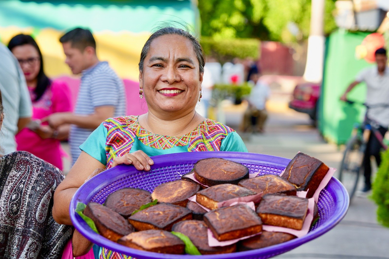 𝙇𝙖 𝙁𝙚𝙧𝙞𝙖 𝙙𝙚𝙡 𝙀𝙨𝙩𝙤𝙛𝙖𝙙𝙤 𝙘𝙚𝙡𝙚𝙗𝙧𝙖 𝙪𝙣𝙖 𝙧𝙚𝙘𝙚𝙩𝙖 𝙖𝙣𝙘𝙚𝙨𝙩𝙧𝙖𝙡 𝙦𝙪𝙚 𝙙𝙖 𝙞𝙙𝙚𝙣𝙩𝙞𝙙𝙖𝙙, 𝙖𝙘𝙩𝙞𝙫𝙖 𝙡𝙖 𝙚𝙘𝙤𝙣𝙤𝙢í𝙖 𝙡𝙤𝙘𝙖𝙡 𝙮 𝙧𝙚𝙛𝙪𝙚𝙧𝙯𝙖 𝙚𝙡 𝙡𝙪𝙜𝙖𝙧 𝙙𝙚 𝙊𝙖𝙭𝙖𝙘𝙖 𝙚𝙣 𝙡𝙖 𝙜𝙖𝙨𝙩𝙧𝙤𝙣𝙤𝙢í𝙖 𝙣𝙖𝙘𝙞𝙤𝙣𝙖𝙡.