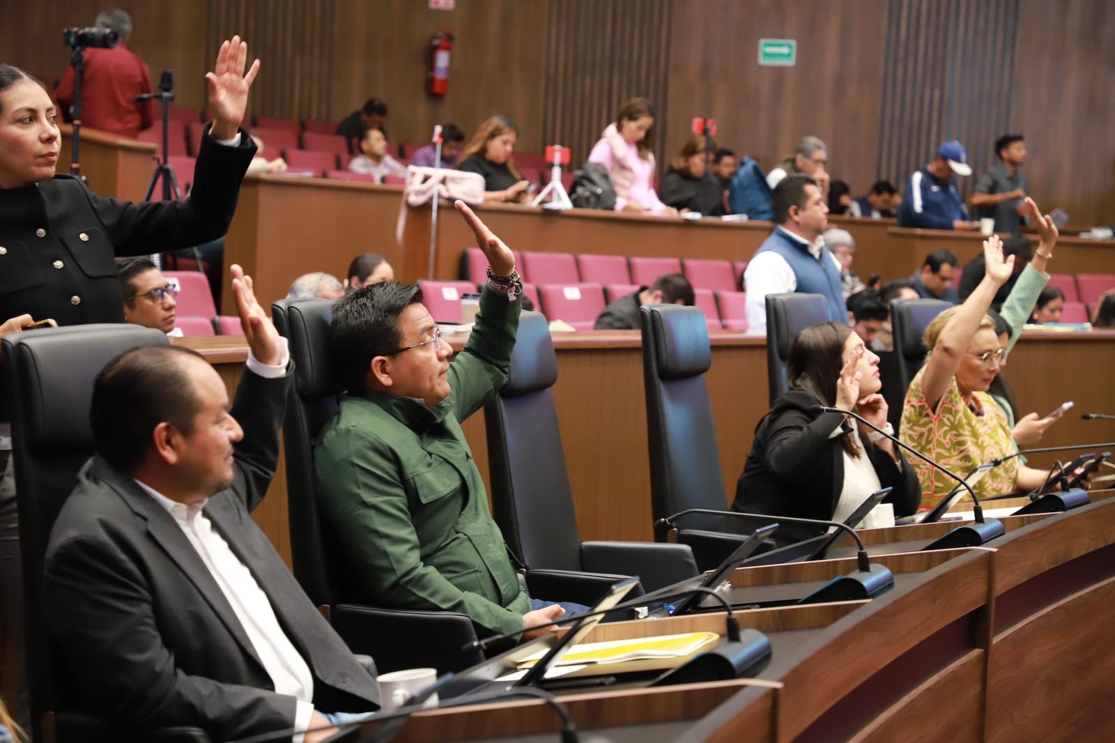 El exhorto aprobado apunta a reforzar seguridad y acompañamiento físico en retiros de efectivo, ante robos y fraudes recurrentes.