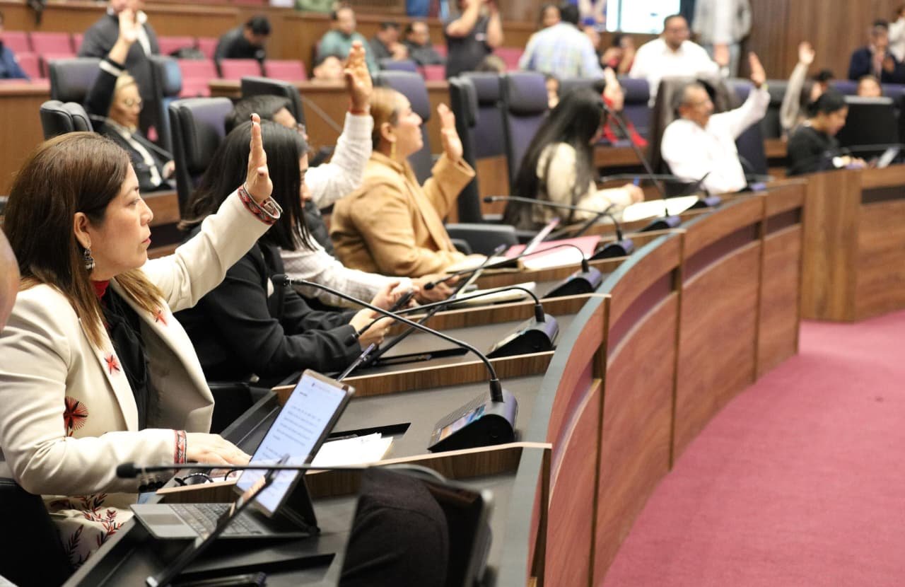 𝙀𝙭𝙝𝙤𝙧𝙩𝙖𝙣 𝙖 𝙘𝙚𝙧𝙩𝙞𝙛𝙞𝙘𝙖𝙧 𝙘𝙤𝙧𝙥𝙤𝙧𝙖𝙘𝙞𝙤𝙣𝙚𝙨 𝙢𝙪𝙣𝙞𝙘𝙞𝙥𝙖𝙡𝙚𝙨 𝙮 𝙘𝙖𝙥𝙖𝙘𝙞𝙩𝙖𝙧 𝙖 𝙩𝙤𝙥𝙞𝙡𝙚𝙨.