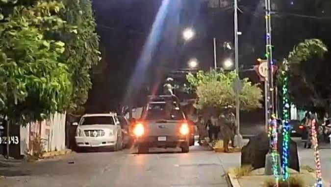 𝙁𝙪𝙚𝙧𝙯𝙖𝙨 𝙛𝙚𝙙𝙚𝙧𝙖𝙡𝙚𝙨 𝙮 𝙚𝙨𝙩𝙖𝙩𝙖𝙡𝙚𝙨 𝙘𝙚𝙧𝙧𝙖𝙧𝙤𝙣 𝙘𝙖𝙡𝙡𝙚𝙨 𝙮 𝙘𝙖𝙩𝙚𝙖𝙧𝙤𝙣 𝙙𝙤𝙢𝙞𝙘𝙞𝙡𝙞𝙤𝙨 𝙚𝙣 𝙡𝙖 𝙯𝙤𝙣𝙖 𝙘𝙤𝙣𝙤𝙘𝙞𝙙𝙖 𝙘𝙤𝙢𝙤 𝙡𝙖 𝙈𝙖𝙡𝙙𝙞𝙩𝙖 𝙑𝙚𝙘𝙞𝙣𝙙𝙖𝙙.