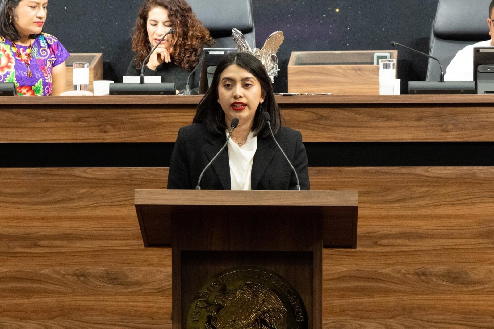  𝙇𝙖 𝙞𝙣𝙞𝙘𝙞𝙖𝙩𝙞𝙫𝙖 𝙗𝙪𝙨𝙘𝙖 𝙧𝙚𝙛𝙤𝙧𝙯𝙖𝙧 𝙚𝙣𝙩𝙤𝙧𝙣𝙤𝙨 𝙚𝙨𝙘𝙤𝙡𝙖𝙧𝙚𝙨 𝙨𝙚𝙜𝙪𝙧𝙤𝙨 𝙙𝙚𝙨𝙙𝙚 𝙡𝙖 𝙘𝙤𝙧𝙧𝙚𝙨𝙥𝙤𝙣𝙨𝙖𝙗𝙞𝙡𝙞𝙙𝙖𝙙