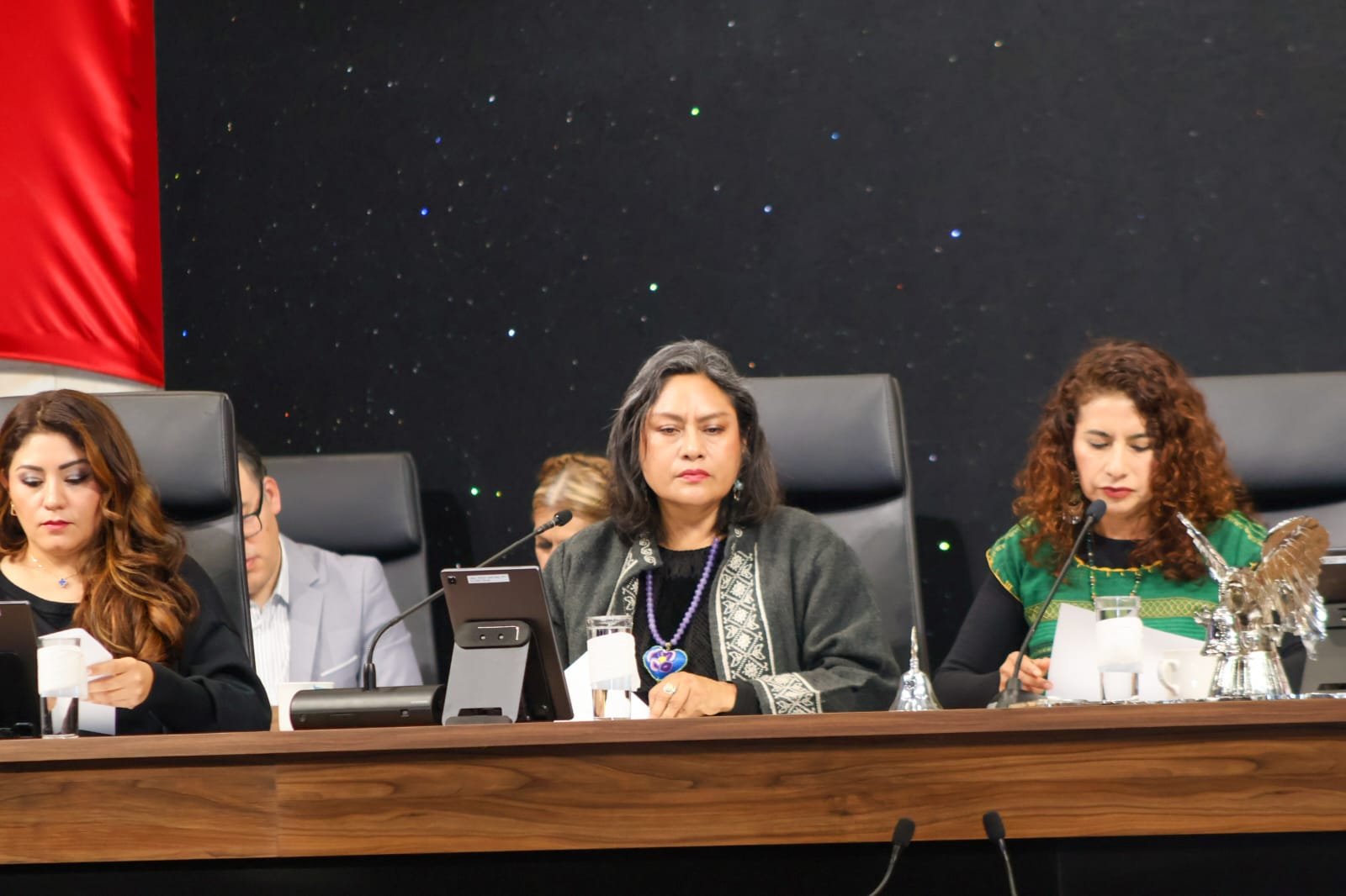 𝙇𝙖 𝙞𝙣𝙞𝙘𝙞𝙖𝙩𝙞𝙫𝙖 𝙥𝙡𝙖𝙣𝙩𝙚𝙖 𝙨𝙖𝙣𝙘𝙞𝙤𝙣𝙖𝙧 𝙚𝙡 𝙡𝙚𝙣𝙤𝙘𝙞𝙣𝙞𝙤 𝙮 𝙚𝙡 𝙥𝙧𝙤𝙭𝙚𝙣𝙚𝙩𝙞𝙨𝙢𝙤, 𝙞𝙣𝙘𝙡𝙪𝙨𝙤 𝙘𝙪𝙖𝙣𝙙𝙤 𝙚𝙭𝙞𝙨𝙩𝙚 𝙘𝙤𝙣𝙨𝙚𝙣𝙩𝙞𝙢𝙞𝙚𝙣𝙩𝙤, 𝙮 𝙘𝙤𝙡𝙤𝙘𝙖𝙧 𝙚𝙣 𝙚𝙡 𝙘𝙚𝙣𝙩𝙧𝙤 𝙡𝙖 𝙥𝙧𝙤𝙩𝙚𝙘𝙘𝙞ó𝙣 𝙙𝙚 𝙡𝙤𝙨 𝙙𝙚𝙧𝙚𝙘𝙝𝙤𝙨 𝙝𝙪𝙢𝙖𝙣𝙤𝙨 𝙙𝙚 𝙢𝙪𝙟𝙚𝙧𝙚𝙨 𝙚𝙣 𝙨𝙞𝙩𝙪𝙖𝙘𝙞ó𝙣 𝙙𝙚 𝙥𝙧𝙤𝙨𝙩𝙞𝙩𝙪𝙘𝙞ó𝙣.