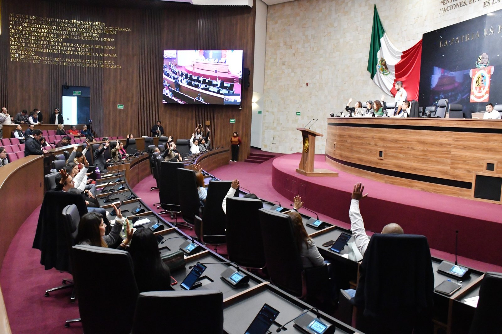 𝙀𝙡 𝙋𝙡𝙚𝙣𝙤 𝙖𝙥𝙧𝙤𝙗ó 32 𝙡𝙚𝙮𝙚𝙨 𝙙𝙚 𝙞𝙣𝙜𝙧𝙚𝙨𝙤𝙨 𝙩𝙧𝙖𝙨 𝙧𝙚𝙫𝙞𝙨𝙞ó𝙣 𝙙𝙚 𝙘𝙧𝙞𝙩𝙚𝙧𝙞𝙤𝙨 𝙙𝙚 𝙚𝙦𝙪𝙞𝙙𝙖𝙙 𝙮 𝙥𝙧𝙤𝙥𝙤𝙧𝙘𝙞𝙤𝙣𝙖𝙡𝙞𝙙𝙖𝙙.
