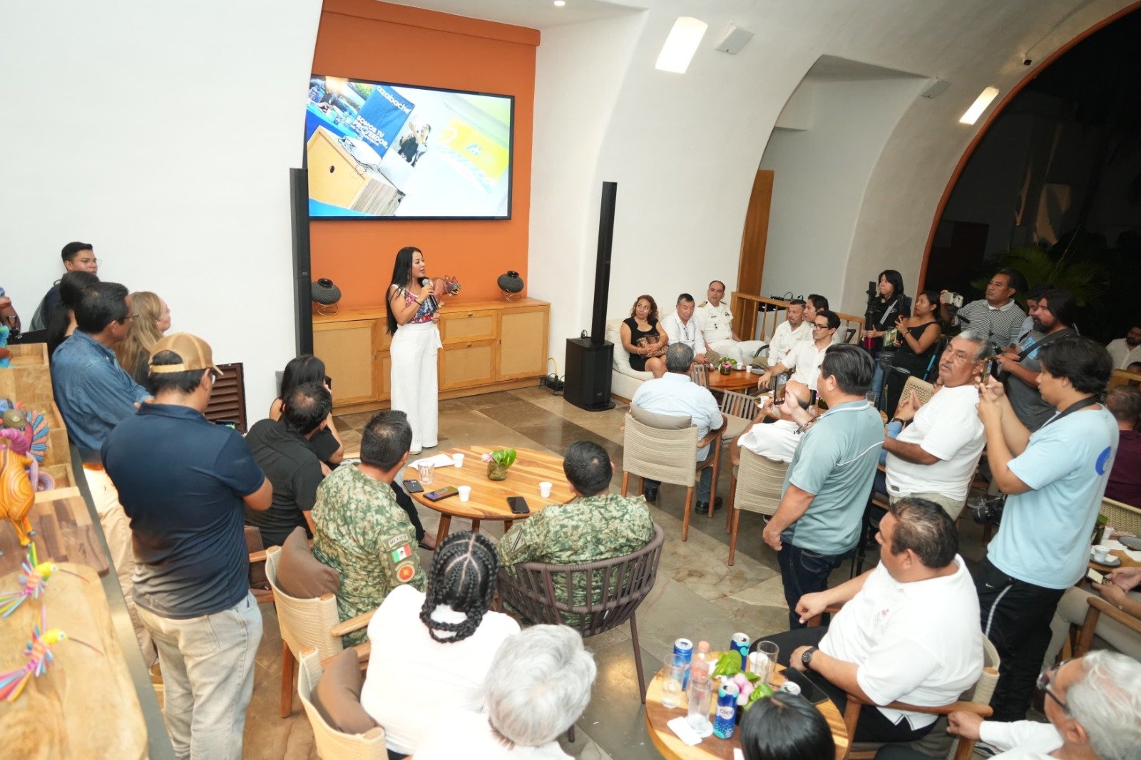 𝗛𝘂𝗮𝘁𝘂𝗹𝗰𝗼 𝗿𝗲𝗻𝘂𝗲𝘃𝗮 𝘀𝘂 𝗿𝗲𝗽𝗿𝗲𝘀𝗲𝗻𝘁𝗮𝗰𝗶ó𝗻 𝗵𝗼𝘁𝗲𝗹𝗲𝗿𝗮 𝗿𝘂𝗺𝗯𝗼 𝗮 𝟮𝟬𝟮𝟲.