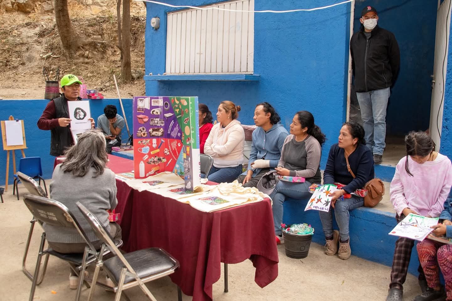   𝙏𝙖𝙡𝙡𝙚𝙧𝙚𝙨, 𝙟𝙪𝙚𝙜𝙤𝙨 𝙮 𝙖𝙩𝙚𝙣𝙘𝙞ó𝙣 𝙘𝙞𝙪𝙙𝙖𝙙𝙖𝙣𝙖 𝙖𝙘𝙩𝙞𝙫𝙖𝙣 𝙚𝙨𝙥𝙖𝙘𝙞𝙤𝙨 𝙥ú𝙗𝙡𝙞𝙘𝙤𝙨 𝙙𝙚𝙡 15 𝙖𝙡 18 𝙙𝙚 𝙚𝙣𝙚𝙧𝙤