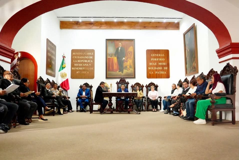 Autoridades municipales colocan la organización vecinal y la cultura cívica como ejes del debate público.