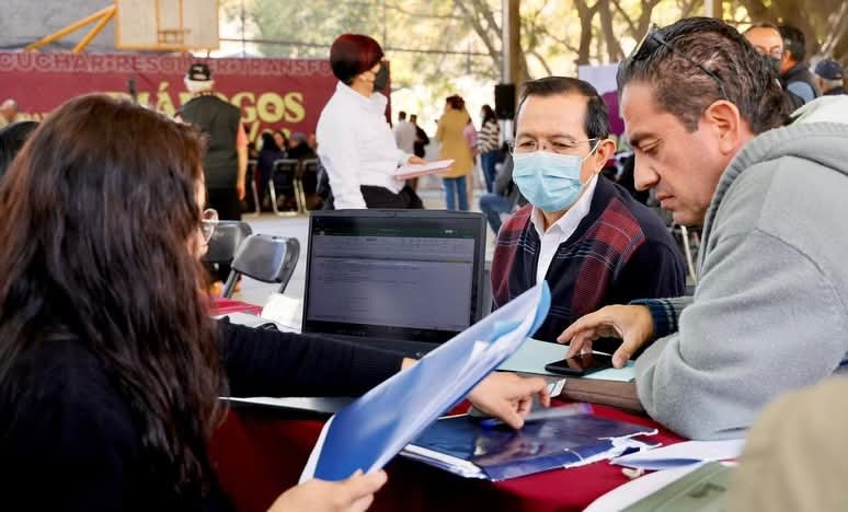 𝙍𝙚𝙘𝙡𝙖𝙢𝙤𝙨 𝙮 𝙥𝙧𝙤𝙥𝙪𝙚𝙨𝙩𝙖𝙨 𝙨𝙚 𝙚𝙨𝙘𝙪𝙘𝙝𝙖𝙣 𝙘𝙖𝙧𝙖 𝙖 𝙘𝙖𝙧𝙖 𝙙𝙪𝙧𝙖𝙣𝙩𝙚 𝙟𝙤𝙧𝙣𝙖𝙙𝙖 𝙙𝙚 𝘿𝙞á𝙡𝙤𝙜𝙤𝙨 𝙑𝙚𝙘𝙞𝙣𝙖𝙡𝙚𝙨 𝙚𝙣 𝙡𝙖 𝙘𝙤𝙡𝙤𝙣𝙞𝙖.