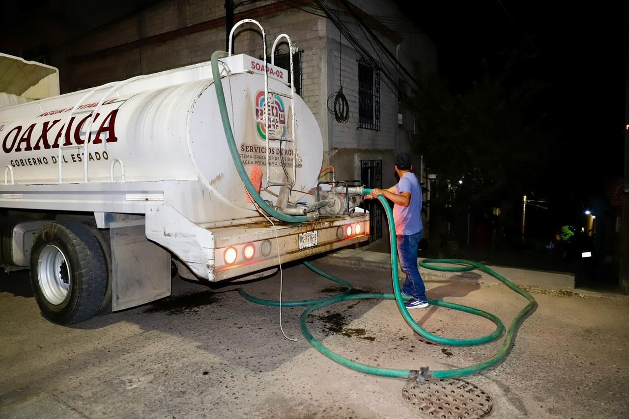  𝙑𝙚𝙘𝙞𝙣𝙤𝙨 𝙖𝙡𝙚𝙧𝙩𝙖𝙧𝙤𝙣 𝙥𝙤𝙧 𝙤𝙡𝙤𝙧𝙚𝙨 𝙮 𝙚𝙨𝙘𝙪𝙧𝙧𝙞𝙢𝙞𝙚𝙣𝙩𝙤𝙨; 𝙘𝙪𝙖𝙙𝙧𝙞𝙡𝙡𝙖𝙨 𝙞𝙣𝙩𝙚𝙧𝙫𝙞𝙣𝙞𝙚𝙧𝙤𝙣 𝙥𝙖𝙧𝙖 𝙚𝙫𝙞𝙩𝙖𝙧 𝙧𝙞𝙚𝙨𝙜𝙤𝙨 𝙨𝙖𝙣𝙞𝙩𝙖𝙧𝙞𝙤𝙨.