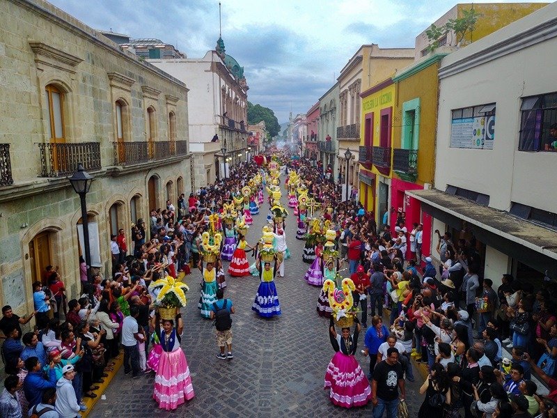 𝗧𝘂𝗿𝗶𝘀𝗺𝗼 𝗱𝗲𝗷𝗮 𝗺á𝘀 𝗱𝗶𝗻𝗲𝗿𝗼, 𝗽𝗲𝗿𝗼 𝗹𝗮 𝗱𝗲𝗿𝗿𝗮𝗺𝗮 𝘀𝗶𝗴𝘂𝗲 𝗰𝗼𝗻𝗰𝗲𝗻𝘁𝗿𝗮𝗱𝗮 𝗲𝗻 𝗽𝗼𝗰𝗼𝘀 𝗱𝗲𝘀𝘁𝗶𝗻𝗼𝘀.