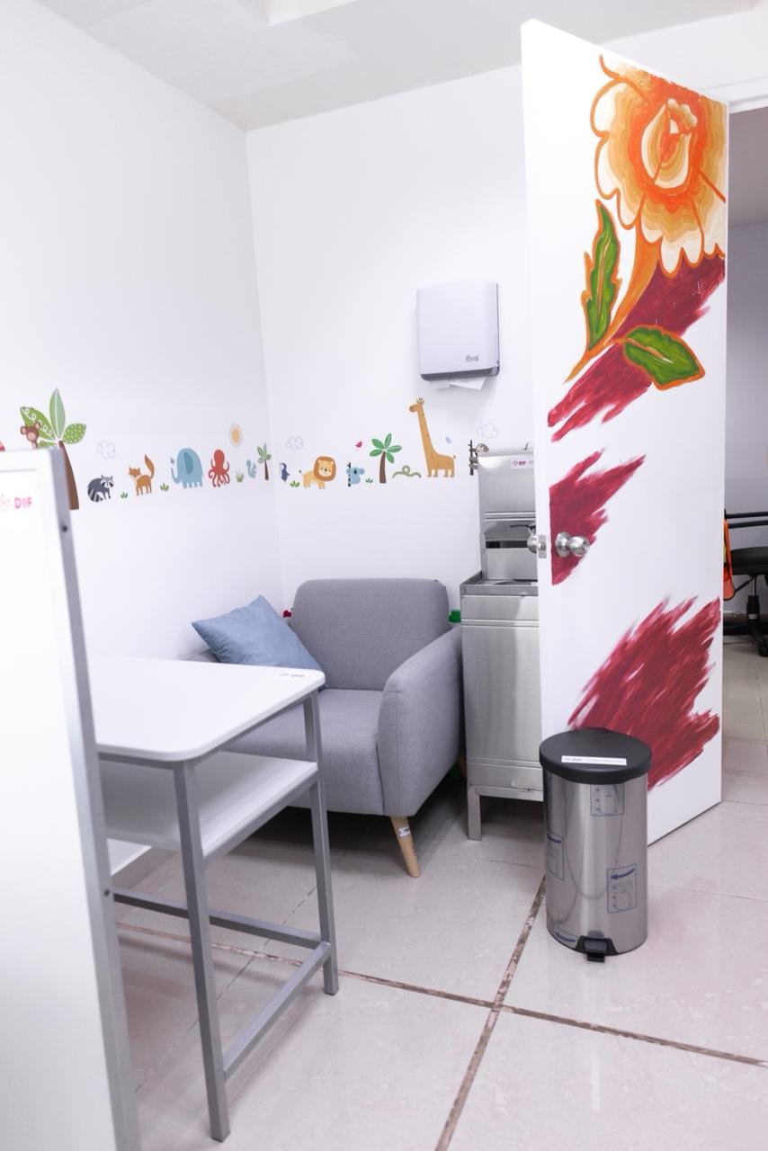 El espacio se ubica en el edificio José Vasconcelos y ofrece condiciones privadas e higiénicas para la lactancia materna.