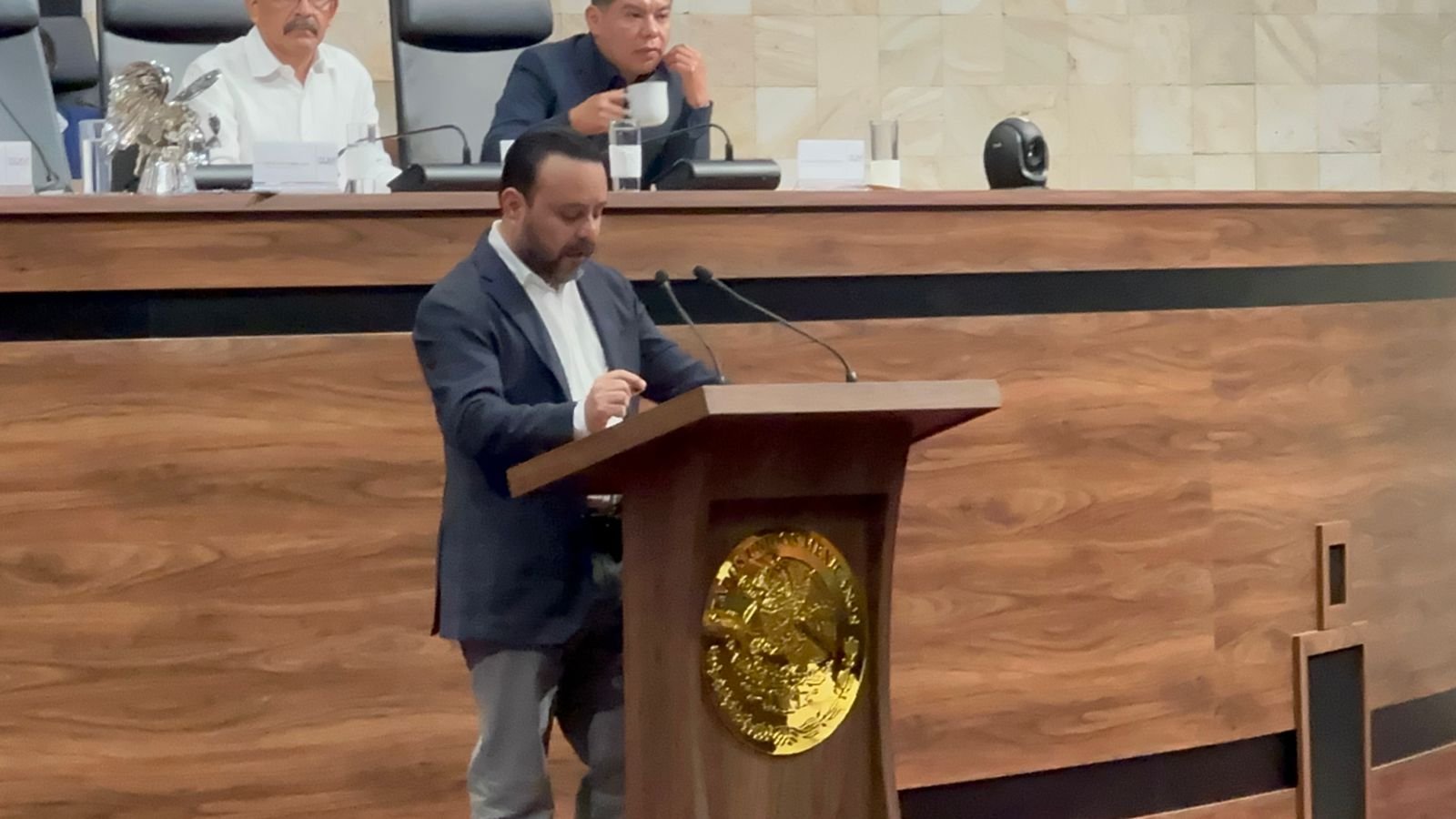 𝙍𝙤𝙢𝙚𝙧𝙤 𝙇ó𝙥𝙚𝙯 𝙖𝙛𝙞𝙧𝙢𝙖 𝙧𝙚𝙙𝙪𝙘𝙘𝙞ó𝙣 𝙛𝙧𝙚𝙣𝙩𝙚 𝙖 𝙖ñ𝙤𝙨 𝙖𝙣𝙩𝙚𝙧𝙞𝙤𝙧𝙚𝙨 𝙙𝙪𝙧𝙖𝙣𝙩𝙚 𝙨𝙪 𝙘𝙤𝙢𝙥𝙖𝙧𝙚𝙘𝙚𝙣𝙘𝙞𝙖 𝙚𝙣 𝙚𝙡 𝘾𝙤𝙣𝙜𝙧𝙚𝙨𝙤.