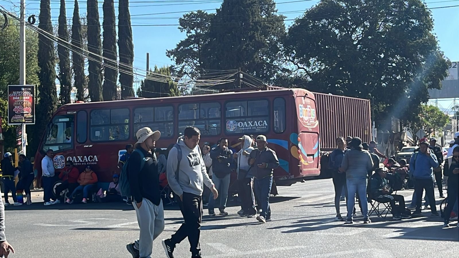 ▪️𝙋𝙤𝙧 𝙨𝙚𝙜𝙪𝙣𝙙𝙤 𝙙í𝙖 𝙘𝙤𝙣𝙨𝙚𝙘𝙪𝙩𝙞𝙫𝙤, 𝙙𝙤𝙘𝙚𝙣𝙩𝙚𝙨 𝙙𝙚 𝙡𝙖 𝙎𝙚𝙘𝙘𝙞ó𝙣 𝟮𝟮 𝙘𝙞𝙚𝙧𝙧𝙖𝙣 𝙚𝙡 𝙥𝙖𝙨𝙤 𝙫𝙚𝙝𝙞𝙘𝙪𝙡𝙖𝙧 𝙚𝙣 𝙡𝙖 𝙘𝙖𝙧𝙧𝙚𝙩𝙚𝙧𝙖 𝙛𝙚𝙙𝙚𝙧𝙖𝙡 𝟭𝟵𝟬.