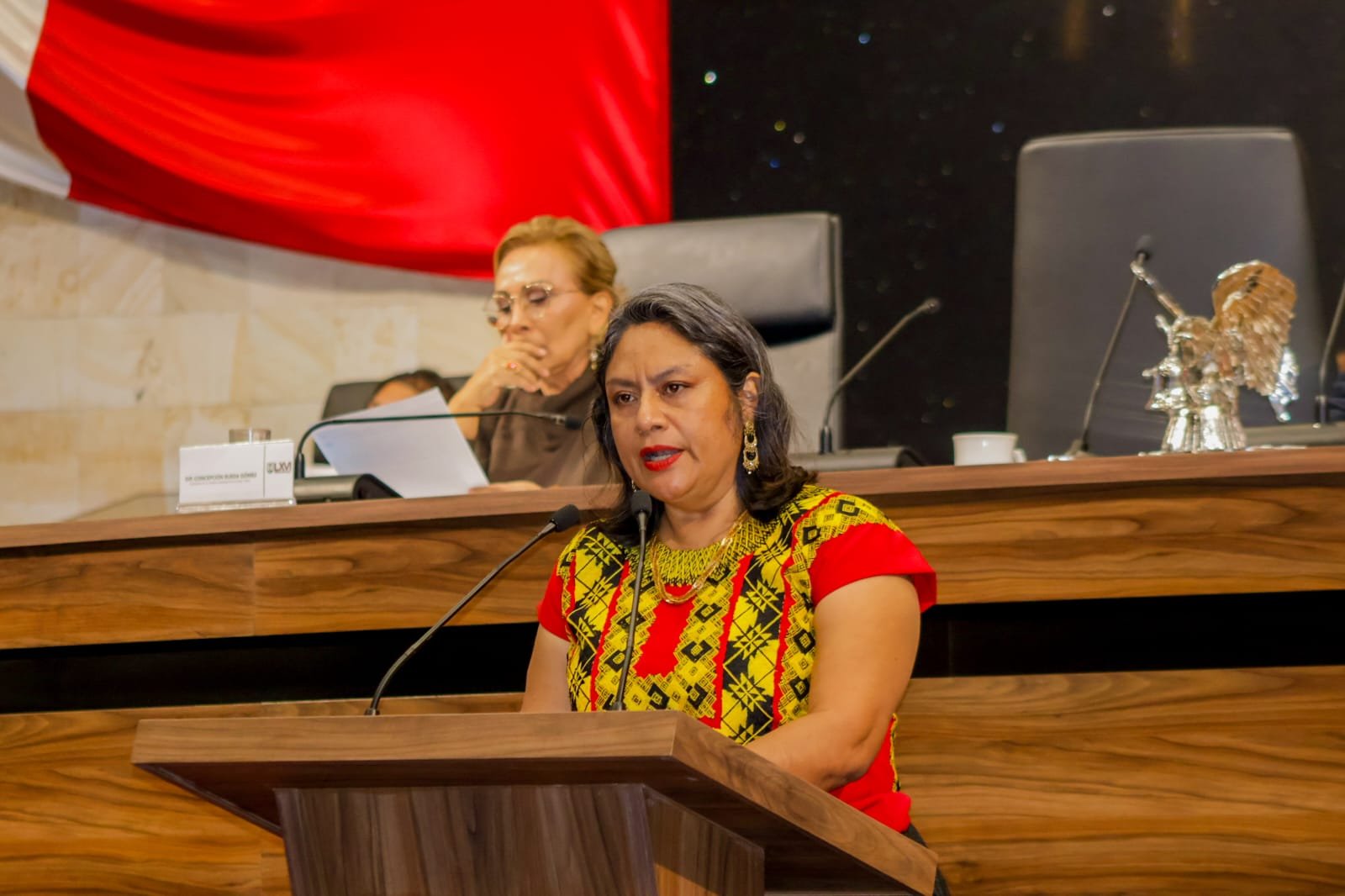 𝗜𝗿𝗺𝗮 𝗣𝗶𝗻𝗲𝗱𝗮 𝗰𝘂𝗲𝘀𝘁𝗶𝗼𝗻𝗮 𝗲𝗹 𝗿𝘂𝗺𝗯𝗼 𝗰𝘂𝗹𝘁𝘂𝗿𝗮𝗹 𝗱𝗲 𝗢𝗮𝘅𝗮𝗰𝗮 𝗮𝗻𝘁𝗲 𝗲𝗹 𝗖𝗼𝗻𝗴𝗿𝗲𝘀𝗼.