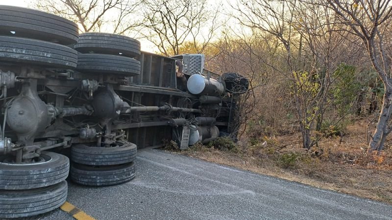 𝗖𝗮𝗺𝗶ó𝗻 𝘃𝗼𝗹𝗰𝗮𝗱𝗼 𝗼𝗯𝗹𝗶𝗴𝗮 𝗮 𝗰𝗲𝗿𝗿𝗮𝗿 𝗹𝗮 𝟭𝟵𝟬 𝗲𝗻 𝗲𝗹 𝗜𝘀𝘁𝗺𝗼.