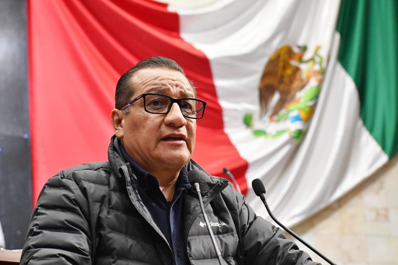 𝗢𝗮𝘅𝗮𝗰𝗮 𝗱𝗲𝗳𝗶𝗲𝗻𝗱𝗲 𝘀𝘂𝘀 𝗰𝗼𝗿𝗮𝘇𝗼𝗻𝗲𝘀 𝗱𝗲 𝗵𝗼𝗷𝗮𝗹𝗮𝘁𝗮 𝗮𝗻𝘁𝗲 𝗰𝗼𝗽𝗶𝗮𝘀 𝗲𝗻 𝗺𝗲𝗿𝗰𝗮𝗱𝗼𝘀 𝗲𝘂𝗿𝗼𝗽𝗲𝗼𝘀 𝘆 𝗮𝘀𝗶𝗮́𝘁𝗶𝗰𝗼𝘀.