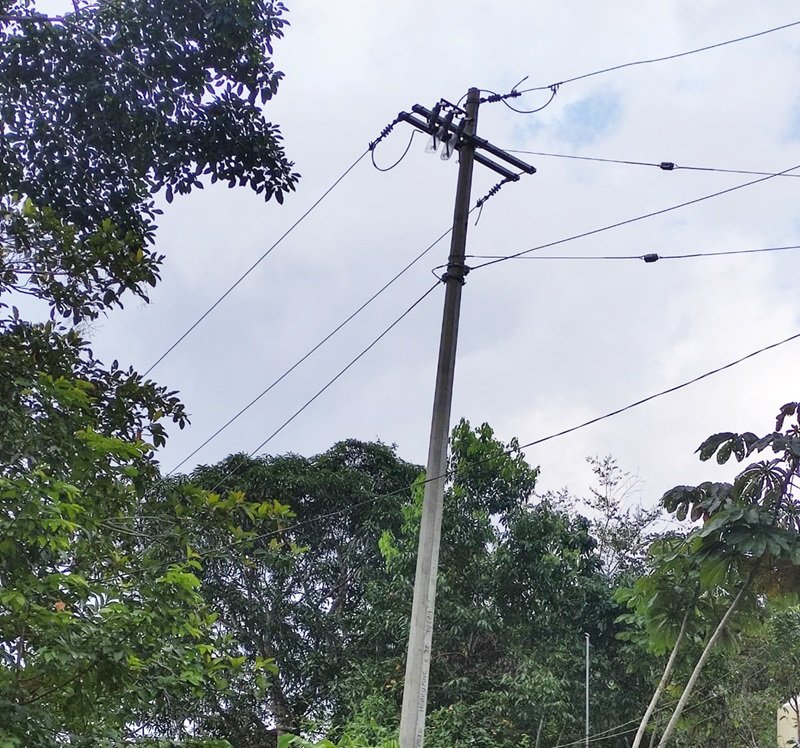 𝗟𝗹𝗮𝗻𝗼 𝗣𝗮𝗹𝗮𝗰𝗶𝗼 𝘆𝗮 𝘁𝗶𝗲𝗻𝗲 𝗹𝘂𝘇: 𝗮𝗺𝗽𝗹í𝗮𝗻 𝗺á𝘀 𝗱𝗲 𝟮 𝗸𝗶𝗹ó𝗺𝗲𝘁𝗿𝗼𝘀 𝗱𝗲 𝗿𝗲𝗱 𝗲𝗹é𝗰𝘁𝗿𝗶𝗰𝗮