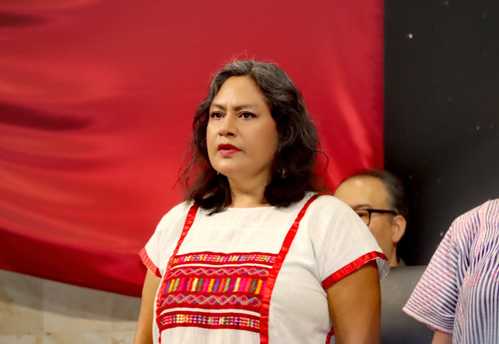 𝗥𝗲𝗰𝗼𝗻𝗼𝗰𝗲𝗻 𝗮𝘁𝘂𝗲𝗻𝗱𝗼𝘀 𝘁𝗿𝗮𝗱𝗶𝗰𝗶𝗼𝗻𝗮𝗹𝗲𝘀 𝗱𝗲 𝗭𝗶𝗺𝗮𝘁𝗹á𝗻 𝘆 𝗽𝗹𝗮𝗻𝘁𝗲𝗮𝗻 𝗿𝗲𝗳𝗼𝗿𝗺𝗮𝘀 𝗲𝗻 𝗲𝗰𝗼𝗻𝗼𝗺í𝗮 𝘆 𝘀𝗮𝗹𝘂𝗱 𝗲𝘀𝗰𝗼𝗹𝗮𝗿.