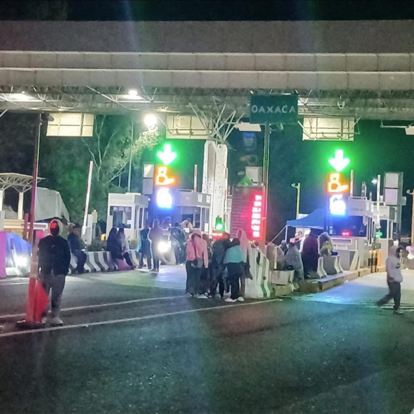 M𝗮𝗲𝘀𝘁𝗿𝗼𝘀 𝗮𝗹𝗮𝗿𝗴𝗮𝗻 𝗲𝗹 𝗽𝗮𝗿𝗼 𝘆 𝗰𝗶𝗲𝗿𝗿𝗮𝗻 𝗽𝗹𝗮𝘇𝗮𝘀.