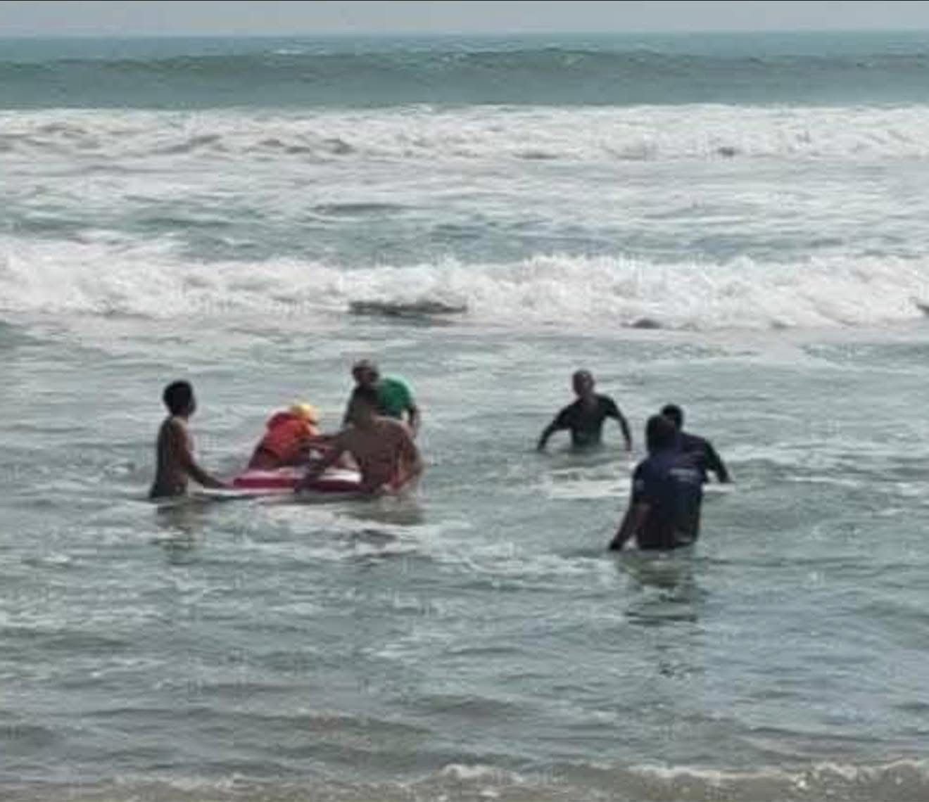 𝗘𝗹 𝗺𝗮𝗿 𝗻𝗼 𝗽𝗲𝗿𝗱𝗼𝗻𝗮: 𝘀𝗲𝗶𝘀 𝘁𝘂𝗿𝗶𝘀𝘁𝗮𝘀 𝗮𝗿𝗿𝗮𝘀𝘁𝗿𝗮𝗱𝗼𝘀 𝗲𝗻 𝗛𝘂𝗮𝘁𝘂𝗹𝗰𝗼