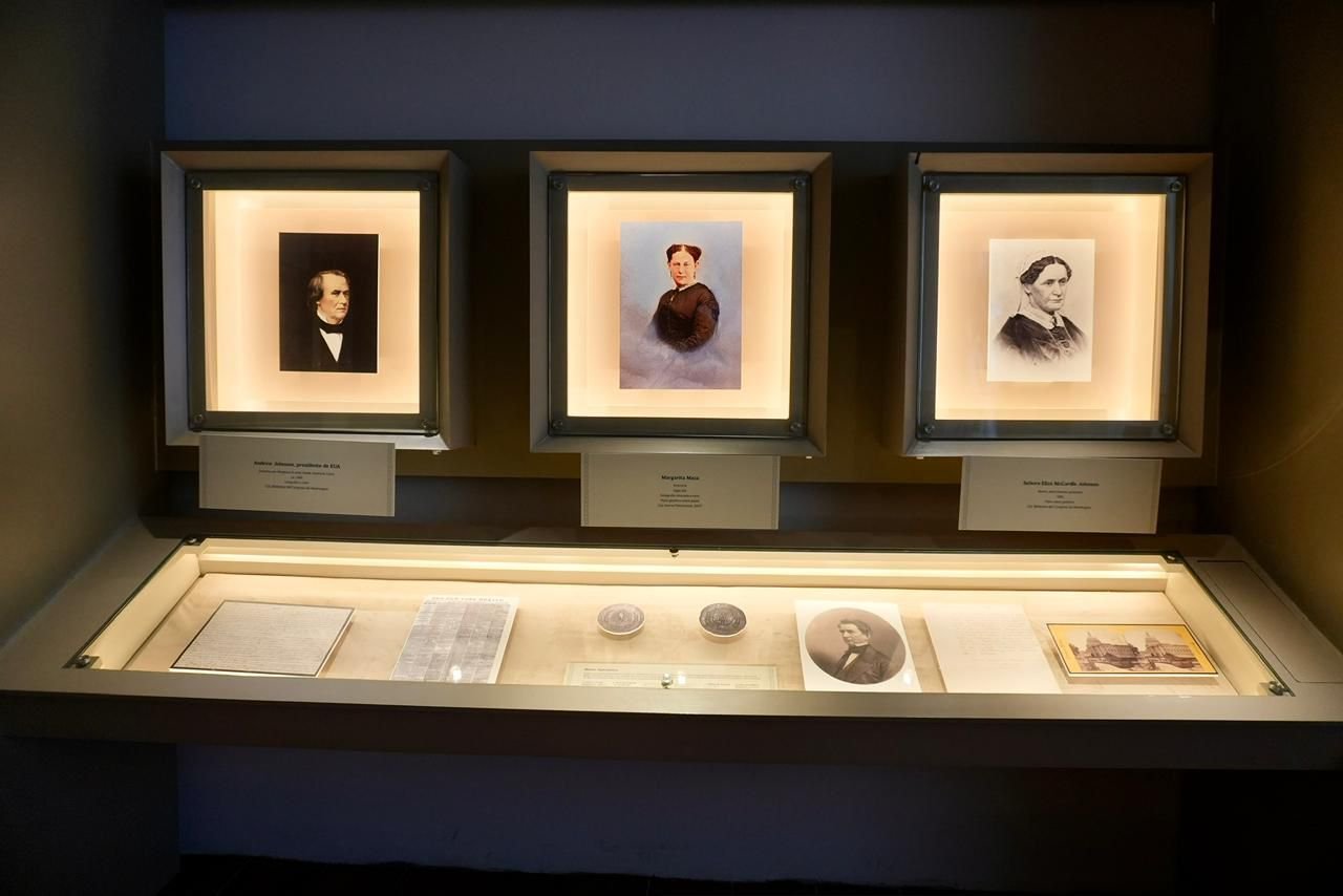 𝗔𝗯𝗿𝗲𝗻 𝘀𝗮𝗹𝗮 𝗱𝗲𝗱𝗶𝗰𝗮𝗱𝗮 𝗮 𝗠𝗮𝗿𝗴𝗮𝗿𝗶𝘁𝗮 𝗠𝗮𝘇𝗮 𝗲𝗻 𝗹𝗮 𝗕𝗶𝗯𝗹𝗶𝗼𝘁𝗲𝗰𝗮 𝗖𝗲𝗻𝘁𝗿𝗮𝗹 𝗱𝗲 𝗢𝗮𝘅𝗮𝗰𝗮