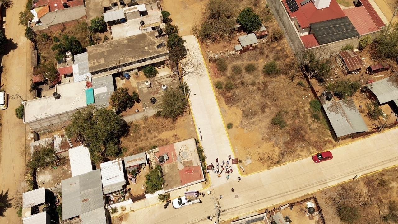 𝗣𝗮𝘃𝗶𝗺𝗲𝗻𝘁𝗮𝗻 𝗰𝗮𝗹𝗹𝗲𝘀 𝘆 𝗮𝗺𝗽𝗹𝗶́𝗮𝗻 𝗲𝗹𝗲𝗰𝘁𝗿𝗶𝗳𝗶𝗰𝗮𝗰𝗶𝗼́𝗻 𝗲𝗻 𝗫𝗼𝘅𝗼𝗰𝗼𝘁𝗹𝗮́𝗻