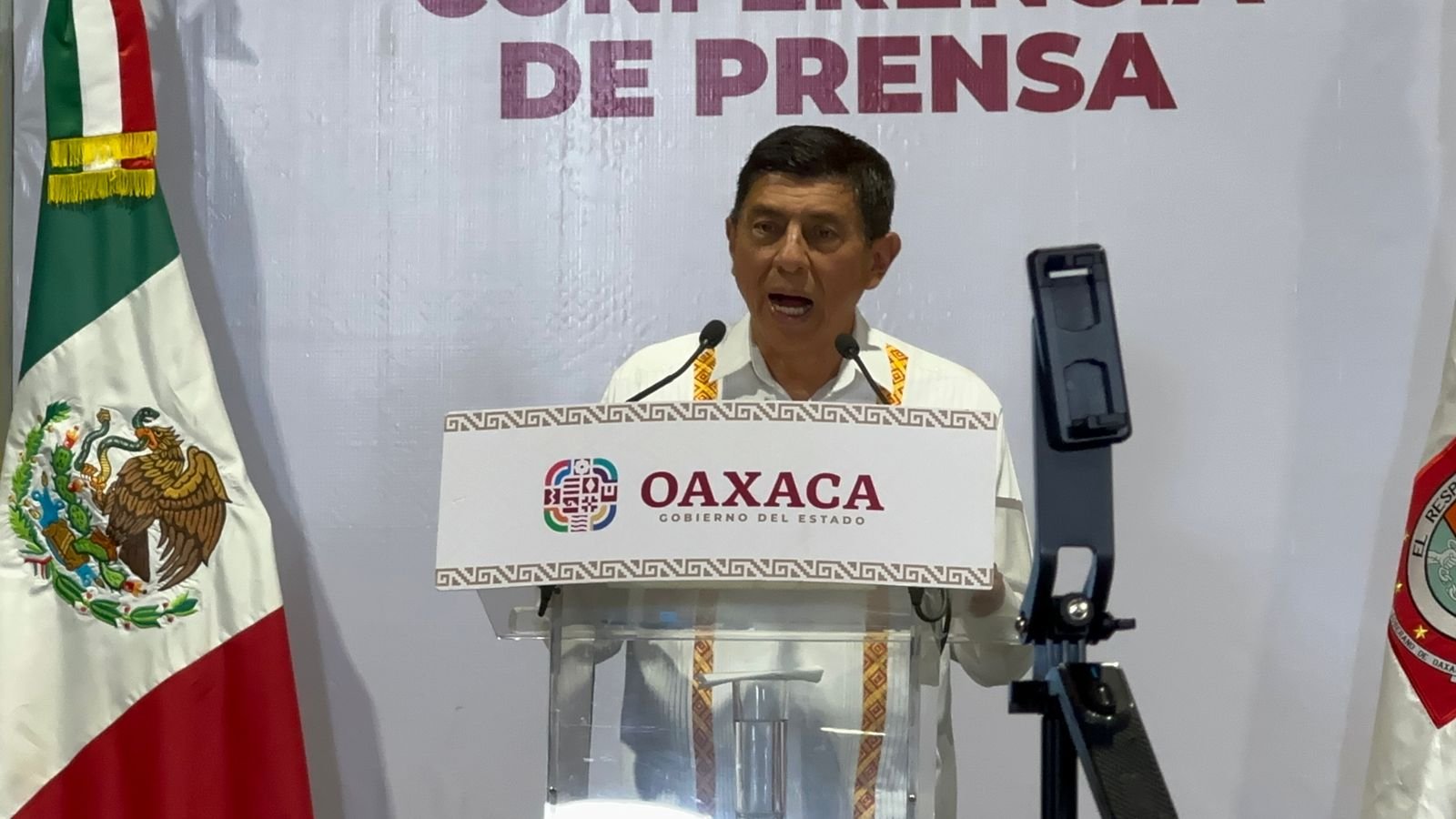 𝗚𝗮𝘀𝗼𝗹𝗶𝗻𝗮 𝗯𝗮𝗷𝗼 𝗹𝗮 𝗹𝘂𝗽𝗮: 𝗮𝗻𝘂𝗻𝗰𝗶𝗮𝗻 𝗿𝗲𝘃𝗶𝘀𝗶𝗼𝗻𝗲𝘀 𝗲𝗻 𝗲𝘀𝘁𝗮𝗰𝗶𝗼𝗻𝗲𝘀 𝗱𝗲 𝗢𝗮𝘅𝗮𝗰𝗮