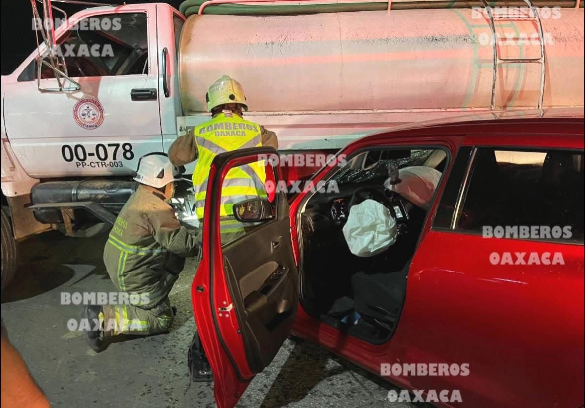 𝗖𝗼𝗰𝗵𝗲 𝘁𝗲𝗿𝗺𝗶𝗻𝗮 𝗯𝗮𝗷𝗼 𝗽𝗶𝗽𝗮 𝗲𝗻 𝗖𝗶𝗻𝗰𝗼 𝗦𝗲ñ𝗼𝗿𝗲𝘀; 𝘂𝗻𝗮 𝗺𝘂𝗷𝗲𝗿 𝗿𝗲𝘀𝘂𝗹𝘁𝗮 𝗵𝗲𝗿𝗶𝗱𝗮.