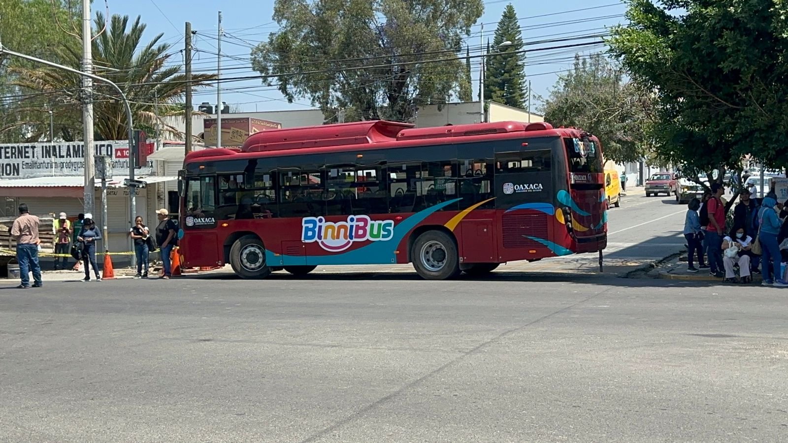 𝗕𝗶𝗻𝗻𝗶𝗕𝘂𝘀 𝗳𝗿𝗲𝗻𝗮 𝗿𝘂𝘁𝗮𝘀 𝗽𝗼𝗿 𝗯𝗹𝗼𝗾𝘂𝗲𝗼𝘀: 𝗺𝗮́𝘀 𝗱𝗲 𝟭𝟬 𝘂𝗻𝗶𝗱𝗮𝗱𝗲𝘀 𝗿𝗲𝘁𝗲𝗻𝗶𝗱𝗮𝘀