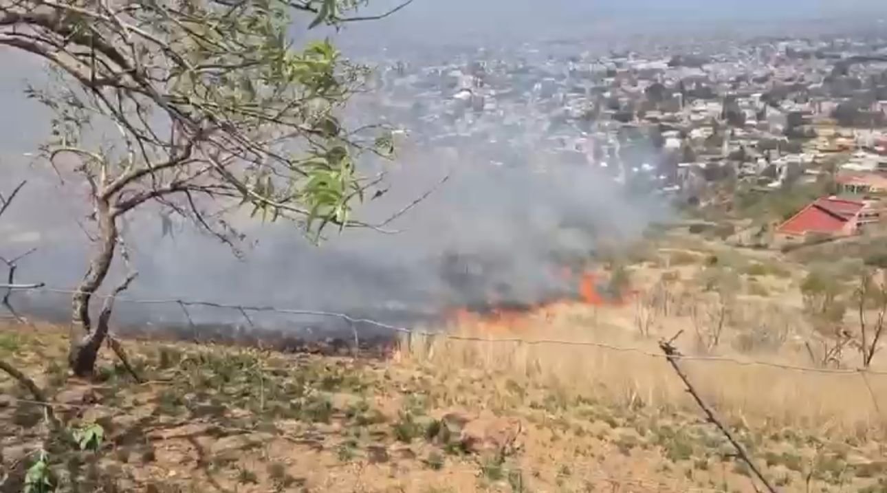 𝗙𝘂𝗲𝗴𝗼 𝗲𝗻 𝗲𝗹 𝗖𝗲𝗿𝗿𝗼 𝗱𝗲𝗹 𝗖𝗿𝗲𝘀𝘁ó𝗻 𝗺𝗼𝘃𝗶𝗹𝗶𝘇𝗮 𝗮 𝗰𝘂𝗲𝗿𝗽𝗼𝘀 𝗱𝗲 𝗲𝗺𝗲𝗿𝗴𝗲𝗻𝗰𝗶𝗮.