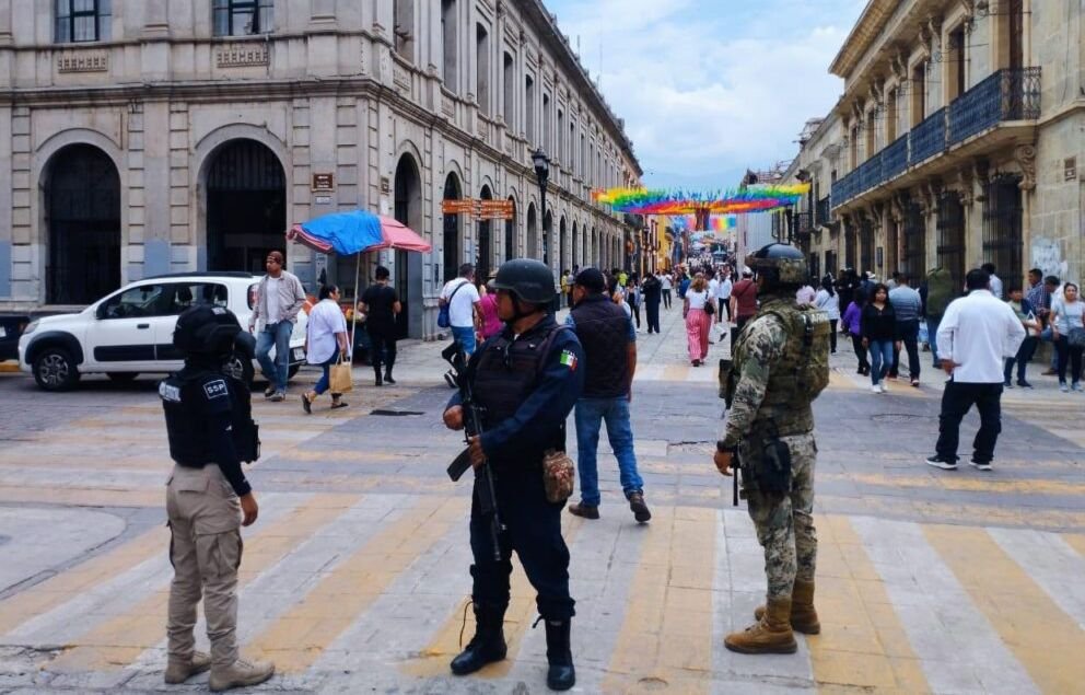 𝗢𝗮𝘅𝗮𝗰𝗮 𝘀𝗲 𝗯𝗹𝗶𝗻𝗱𝗮 𝗽𝗮𝗿𝗮 𝘀𝘂 𝗮𝗻𝗶𝘃𝗲𝗿𝘀𝗮𝗿𝗶𝗼.