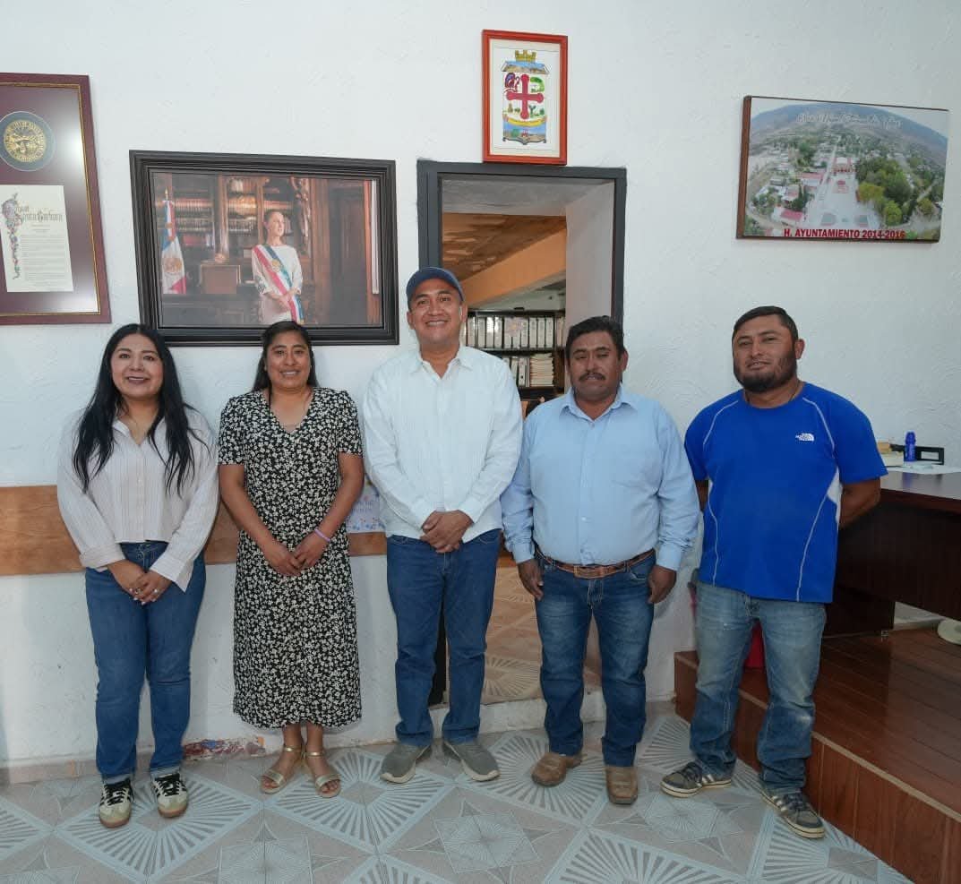 𝗚𝗶𝗿𝗮 𝗲𝗻 𝗹𝗮 𝗠𝗶𝘅𝘁𝗲𝗰𝗮: 𝗲𝗻𝘁𝗿𝗲 𝗿𝗲𝘂𝗻𝗶𝗼𝗻𝗲𝘀 𝘆 𝗽𝗲𝘁𝗶𝗰𝗶𝗼𝗻𝗲𝘀 𝗹𝗼𝗰𝗮𝗹𝗲𝘀.