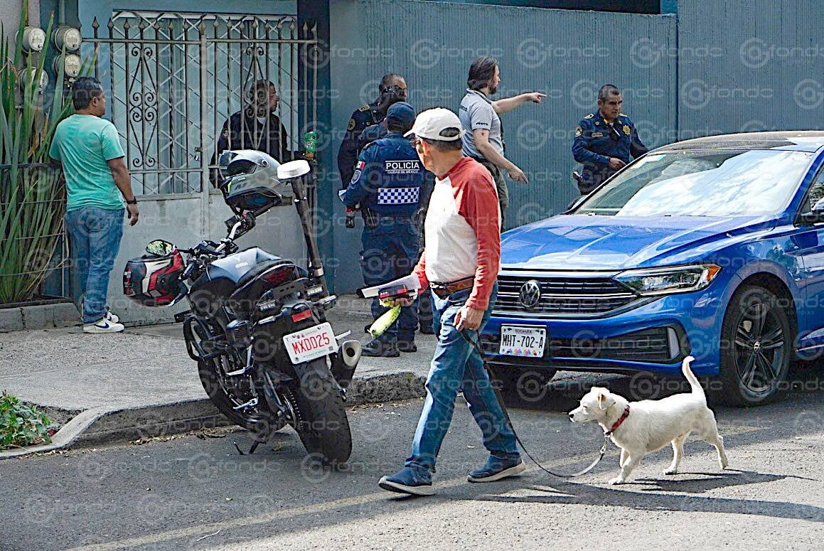 𝗠𝗮𝘁𝗮𝗻 𝗮 𝗳𝗮𝗺𝗶𝗹𝗶𝗮 𝗲𝗻 𝗔𝘇𝗰𝗮𝗽𝗼𝘁𝘇𝗮𝗹𝗰𝗼; 𝗮𝗽𝘂𝗻𝘁𝗮𝗻 𝗮 𝗲𝘅𝘁𝗼𝗿𝘀𝗶𝗼́𝗻 𝗰𝗼𝗺𝗼 𝗺𝗼́𝘃𝗶𝗹