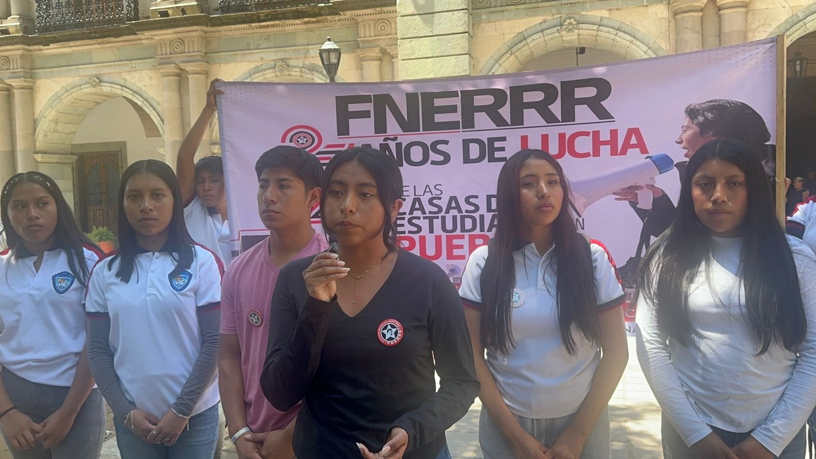 𝗘𝘀𝘁𝘂𝗱𝗶𝗮𝗻𝘁𝗲𝘀 𝗿𝗲𝗽𝗼𝗿𝘁𝗮𝗻 𝗮𝗰𝘂𝗲𝗿𝗱𝗼 𝗰𝗼𝗻 𝗲𝗹 𝗴𝗼𝗯𝗶𝗲𝗿𝗻𝗼 𝗽𝗮𝗿𝗮 𝗮𝘁𝗲𝗻𝗱𝗲𝗿 𝗰𝗮𝘀𝗮𝘀 𝗱𝗲𝗹 𝗲𝘀𝘁𝘂𝗱𝗶𝗮𝗻𝘁𝗲