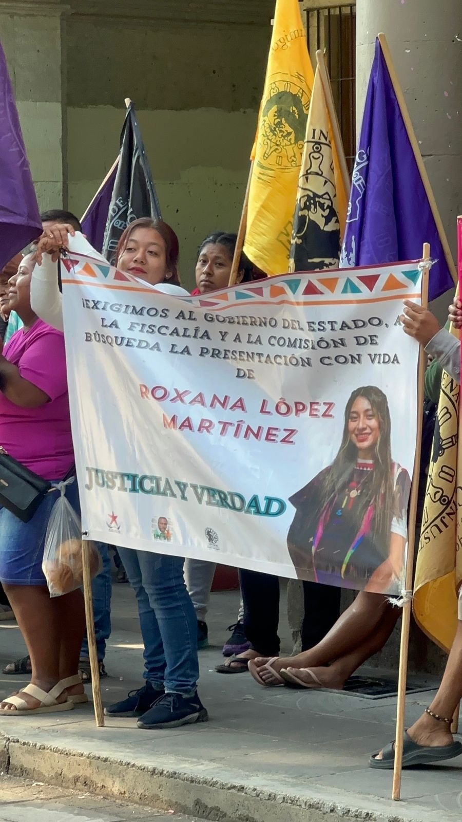 𝗖𝗜𝗣𝗢 𝗧𝗢𝗠𝗔 𝗣𝗔𝗟𝗔𝗖𝗜𝗢 𝗗𝗘 𝗚𝗢𝗕𝗜𝗘𝗥𝗡𝗢; 𝗘𝗫𝗜𝗚𝗘𝗡 𝗕𝗨́𝗦𝗤𝗨𝗘𝗗𝗔 𝗥𝗘𝗔𝗟 𝗣𝗔𝗥𝗔 𝗥𝗢𝗫𝗔𝗡𝗔 𝗟𝗢́𝗣𝗘𝗭