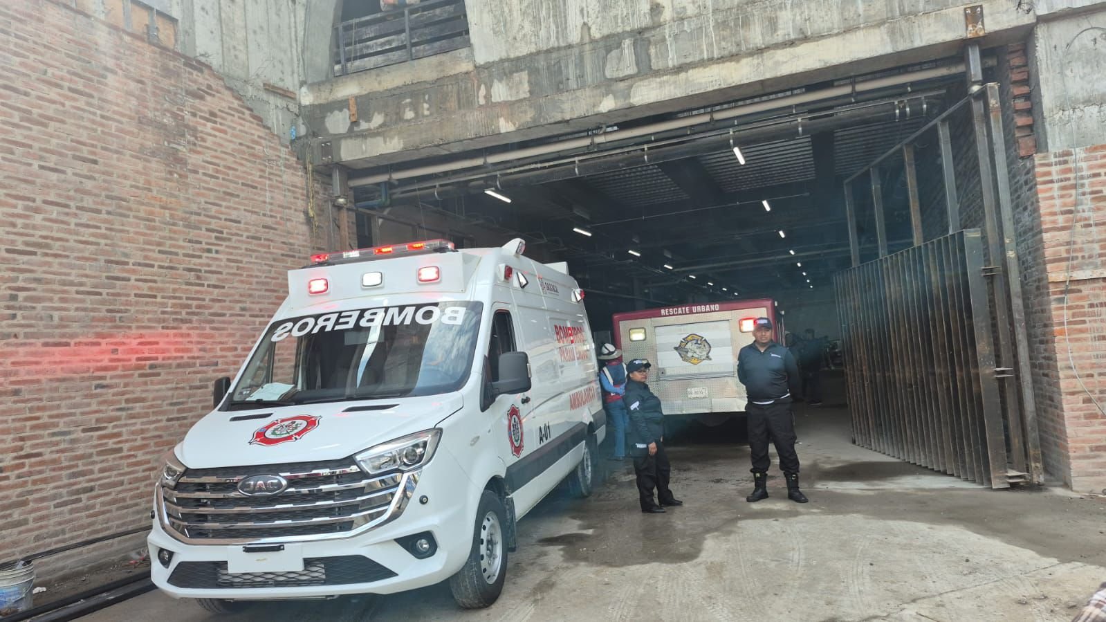 𝗖𝗮𝗲 𝘁𝗿𝗮𝗯𝗮𝗷𝗮𝗱𝗼𝗿 𝗲𝗻 𝗳𝗼𝘀𝗮 𝘀é𝗽𝘁𝗶𝗰𝗮 𝗱𝗲𝗻𝘁𝗿𝗼 𝗱𝗲𝗹 𝗻𝘂𝗲𝘃𝗼 𝗲𝘀𝘁𝗮𝗱𝗶𝗼 𝗱𝗲 𝗯é𝗶𝘀𝗯𝗼𝗹