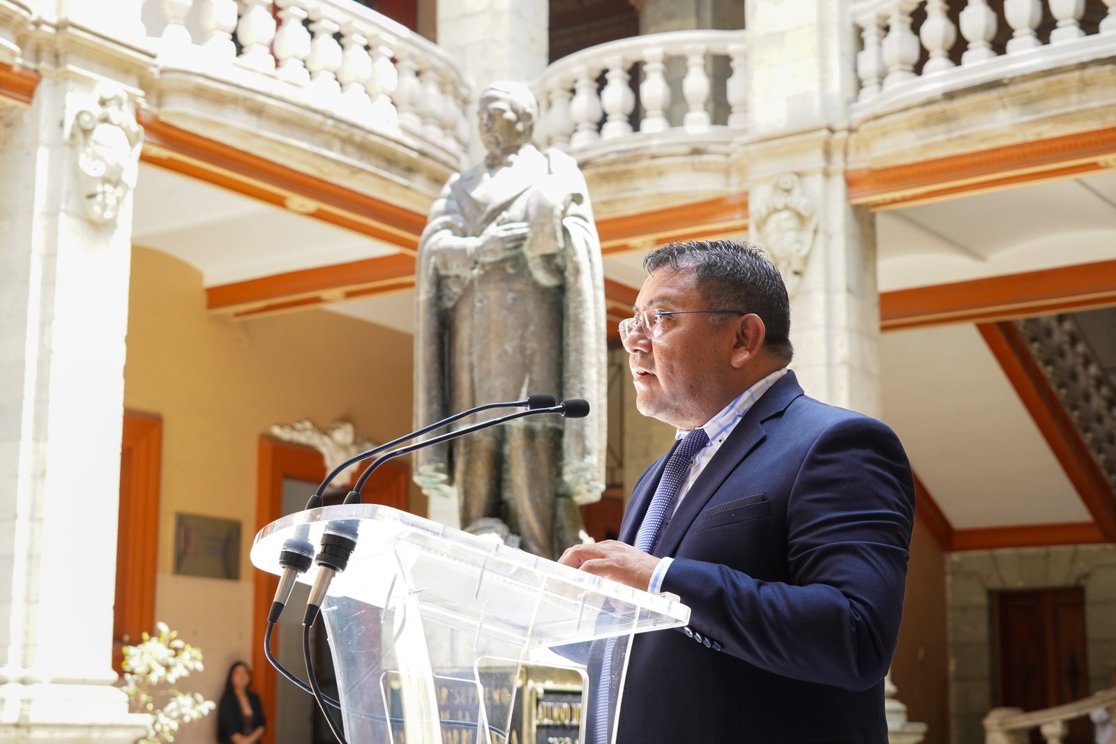 𝗙𝗮𝗿𝗶𝗱 𝗔𝗰𝗲𝘃𝗲𝗱𝗼 𝘁𝗼𝗺𝗮 𝗽𝗿𝗼𝘁𝗲𝘀𝘁𝗮 𝗮 𝗻𝘂𝗲𝘃𝗼𝘀 𝘀𝗲𝗰𝗿𝗲𝘁𝗮𝗿𝗶𝗼𝘀 𝗱𝗲 𝗹𝗮 𝗨𝗔𝗕𝗝𝗢; 𝗮𝗻𝘂𝗻𝗰𝗶𝗮 𝗲𝘁𝗮𝗽𝗮 𝗱𝗲 𝘁𝗿𝗮𝗻𝘀𝗳𝗼𝗿𝗺𝗮𝗰𝗶𝗼́𝗻
