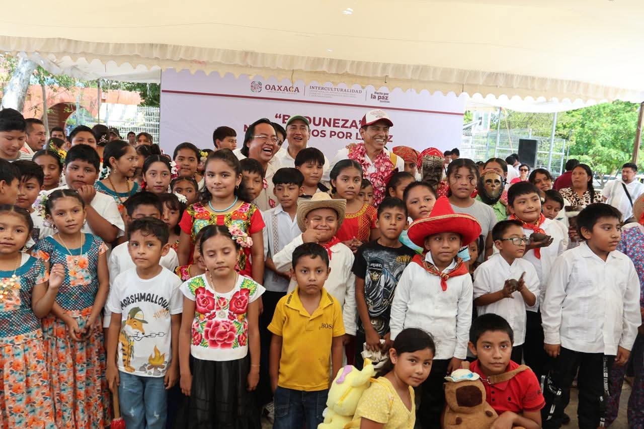 𝗣𝗿𝗼𝗺𝘂𝗲𝘃𝗲𝗻 𝗲𝘀𝗽𝗮𝗰𝗶𝗼𝘀 𝗱𝗲 𝗰𝗼𝗻𝘃𝗶𝘃𝗲𝗻𝗰𝗶𝗮 𝗽𝗮𝗿𝗮 𝗻𝗶𝗻̃𝗮𝘀 𝘆 𝗻𝗶𝗻̃𝗼𝘀 𝗲𝗻 𝗢𝗮𝘅𝗮𝗰𝗮
