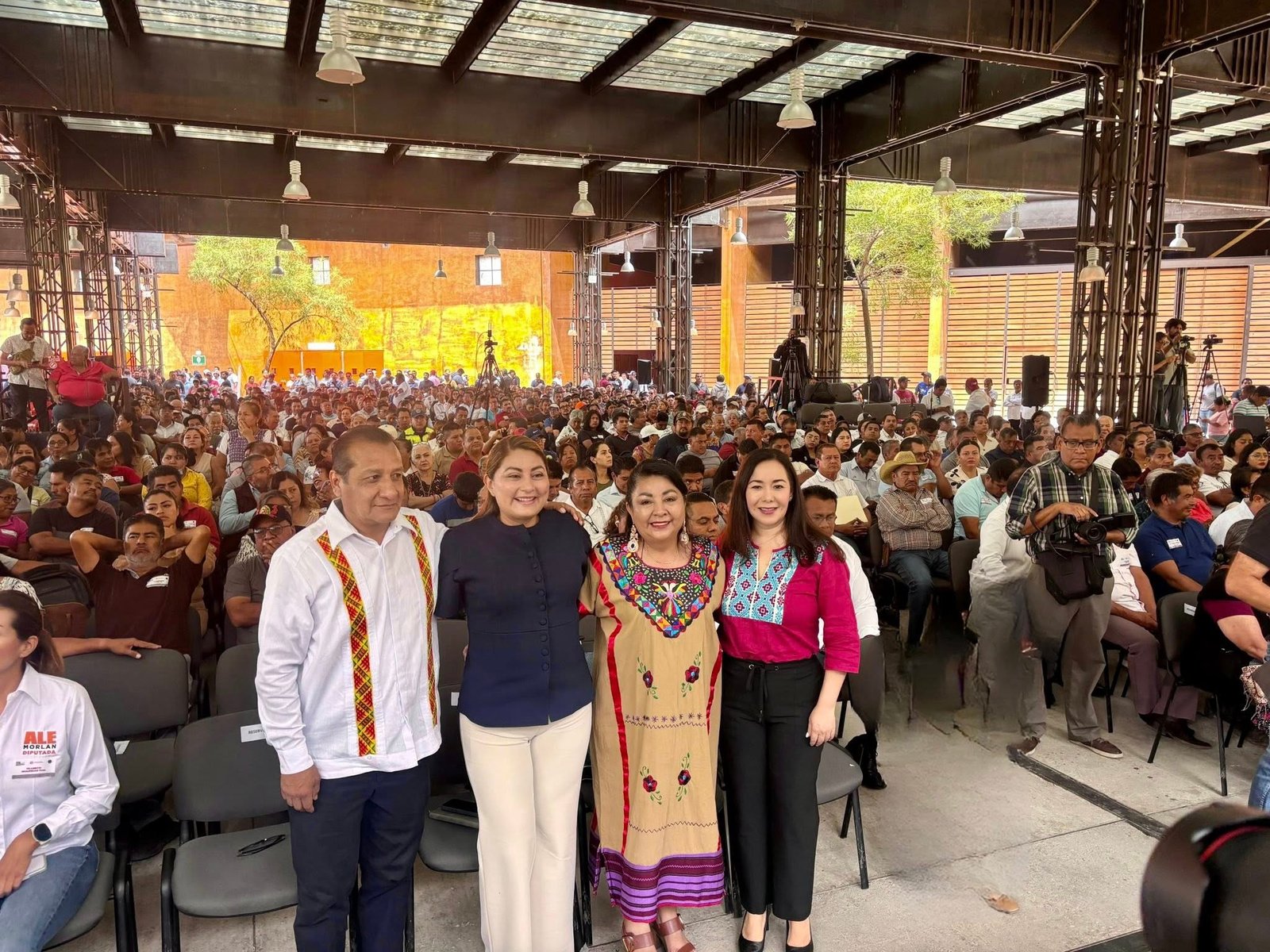 𝗠𝗮𝗿𝘆 𝗩𝗲𝗹𝗮𝘀𝗰𝗼 𝗮𝘀𝗶𝘀𝘁𝗲 𝗮 𝗳𝗼𝗿𝗼 𝘀𝗼𝗯𝗿𝗲 𝗺𝗼𝘃𝗶𝗹𝗶𝗱𝗮𝗱 𝘆 𝘁𝗿á𝗻𝘀𝗶𝘁𝗼 𝗲𝗻 𝗢𝗮𝘅𝗮𝗰𝗮