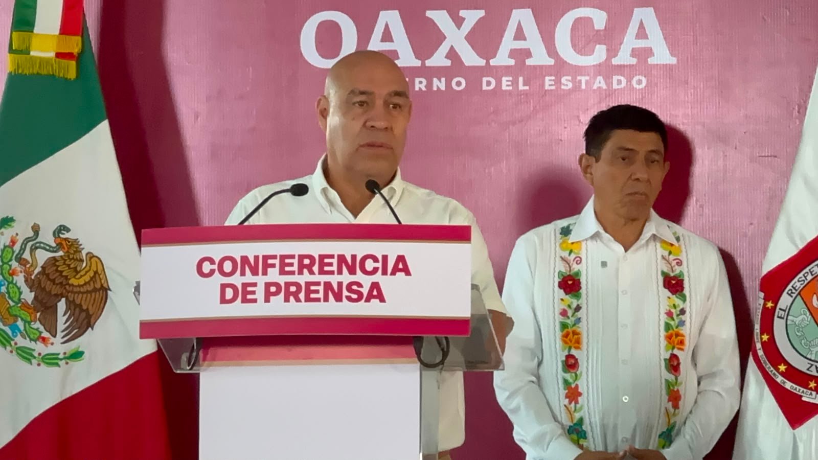 𝗠𝗮𝗿 𝗱𝗲 𝗳𝗼𝗻𝗱𝗼 𝘀𝗲𝗴𝘂𝗶𝗿𝗮́ 𝗴𝗼𝗹𝗽𝗲𝗮𝗻𝗱𝗼 𝗹𝗮 𝗰𝗼𝘀𝘁𝗮 𝗱𝗲 𝗢𝗮𝘅𝗮𝗰𝗮; 𝗿𝗲𝘀𝗰𝗮𝘁𝗮𝗻 𝗮 𝘂𝗻𝗮 𝗺𝘂𝗷𝗲𝗿 𝘁𝗿𝗮𝘀 𝘀𝗲𝗿 𝗮𝗿𝗿𝗮𝘀𝘁𝗿𝗮𝗱𝗮 𝗽𝗼𝗿 𝗲𝗹 𝗼𝗹𝗲𝗮𝗷𝗲