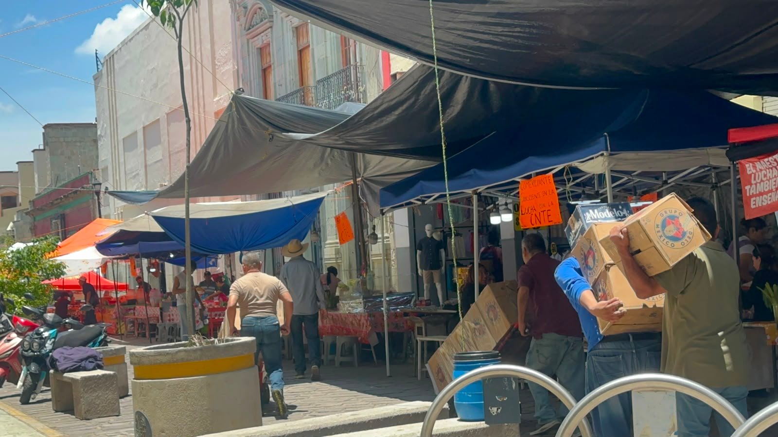 𝗔𝗺𝗯𝘂𝗹𝗮𝗻𝘁𝗮𝗷𝗲 𝗴𝗮𝗻𝗮 𝘁𝗲𝗿𝗿𝗲𝗻𝗼 𝗲𝗻 𝗲𝗹 𝗰𝗲𝗻𝘁𝗿𝗼 𝗱𝗲 𝗢𝗮𝘅𝗮𝗰𝗮 𝗱𝘂𝗿𝗮𝗻𝘁𝗲 𝗲𝗹 𝗽𝗹𝗮𝗻𝘁ó𝗻 𝗺𝗮𝗴𝗶𝘀𝘁𝗲𝗿𝗶𝗮𝗹  