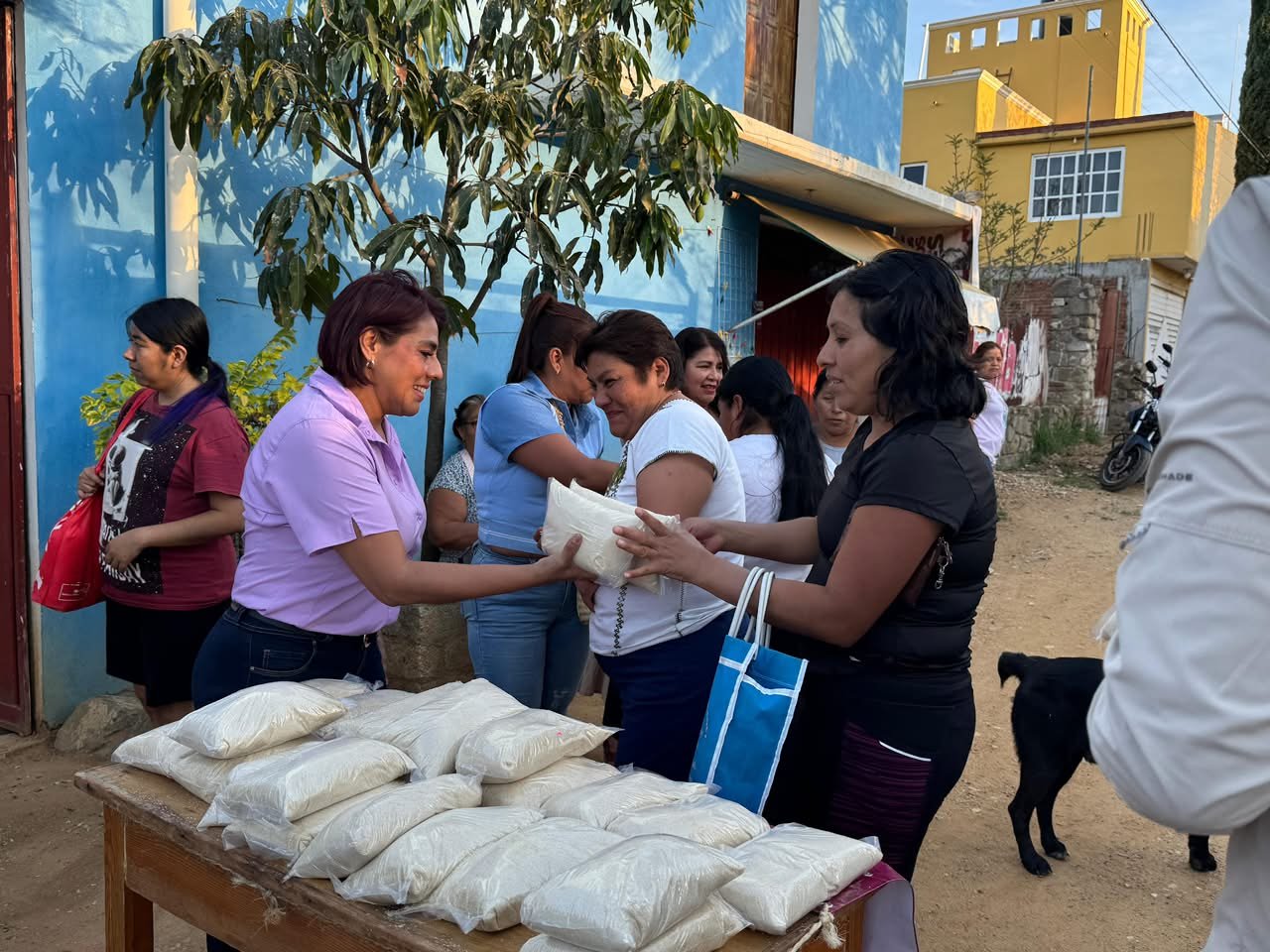 𝗔𝗯𝗮𝘀𝘁𝗼 𝗣𝗼𝗽𝘂𝗹𝗮𝗿 𝗹𝗹𝗲𝗴𝗮 𝗮 𝗺á𝘀 𝗱𝗲 𝟮𝟱 𝘇𝗼𝗻𝗮𝘀 𝗱𝗲 𝗫𝗼𝘅𝗼𝗰𝗼𝘁𝗹á𝗻