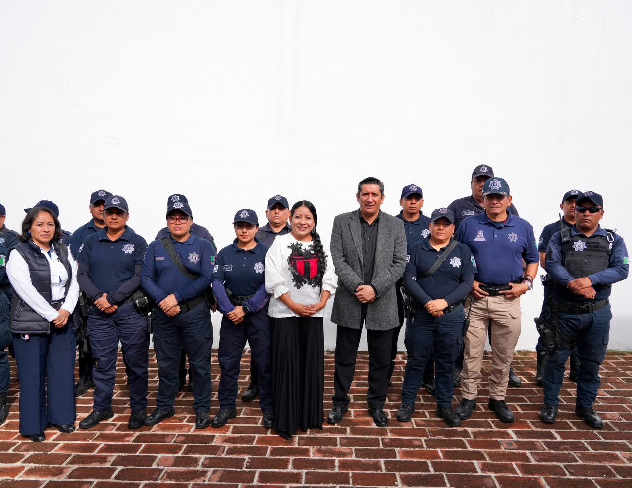 𝗥𝗲𝗳𝘂𝗲𝗿𝘇𝗮𝗻 𝗹𝗮 𝗰𝗮𝗽𝗮𝗰𝗶𝘁𝗮𝗰𝗶ó𝗻 𝗱𝗲 𝗽𝗼𝗹𝗶𝗰í𝗮𝘀 𝗲𝗻 𝗫𝗼𝘅𝗼𝗰𝗼𝘁𝗹á𝗻