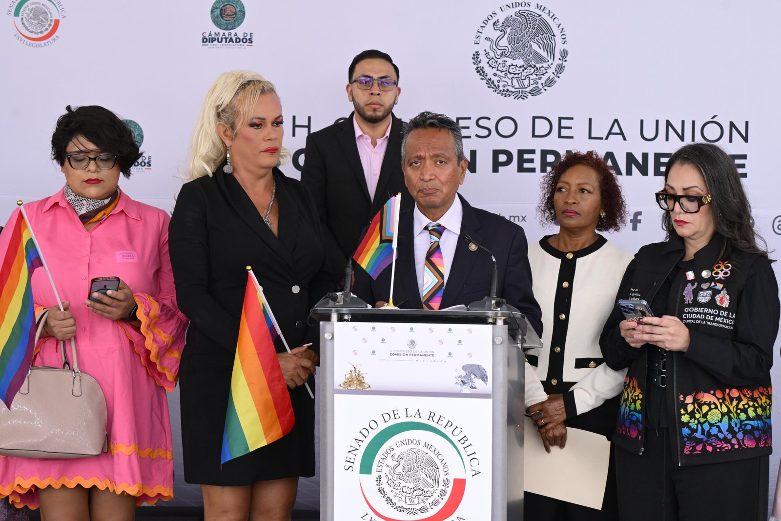 Exigen justicia por asesinato de activista afromexicano y defensor de la diversidad sexual