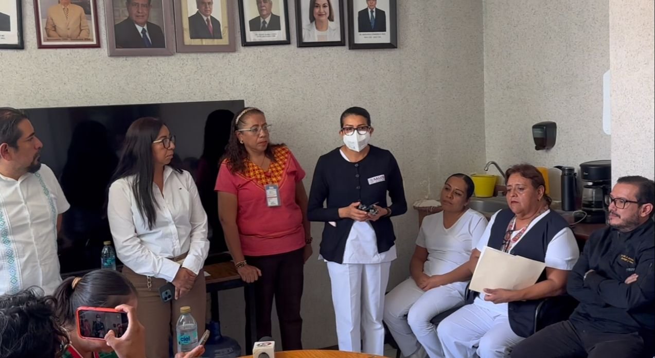 𝗦𝗶𝗻 𝗶𝗻𝘀𝘂𝗺𝗼𝘀 𝗻𝗶 𝗺𝗲𝗱𝗶𝗰𝗮𝗺𝗲𝗻𝘁𝗼𝘀: 𝗱𝗲𝗻𝘂𝗻𝗰𝗶𝗮𝗻 𝗻𝘂𝗲𝘃𝗮 𝗰𝗿𝗶𝘀𝗶𝘀 𝗲𝗻 𝗲𝗹 𝗛𝗼𝘀𝗽𝗶𝘁𝗮𝗹 𝗖𝗶𝘃𝗶𝗹 𝗱𝗲 𝗢𝗮𝘅𝗮𝗰𝗮