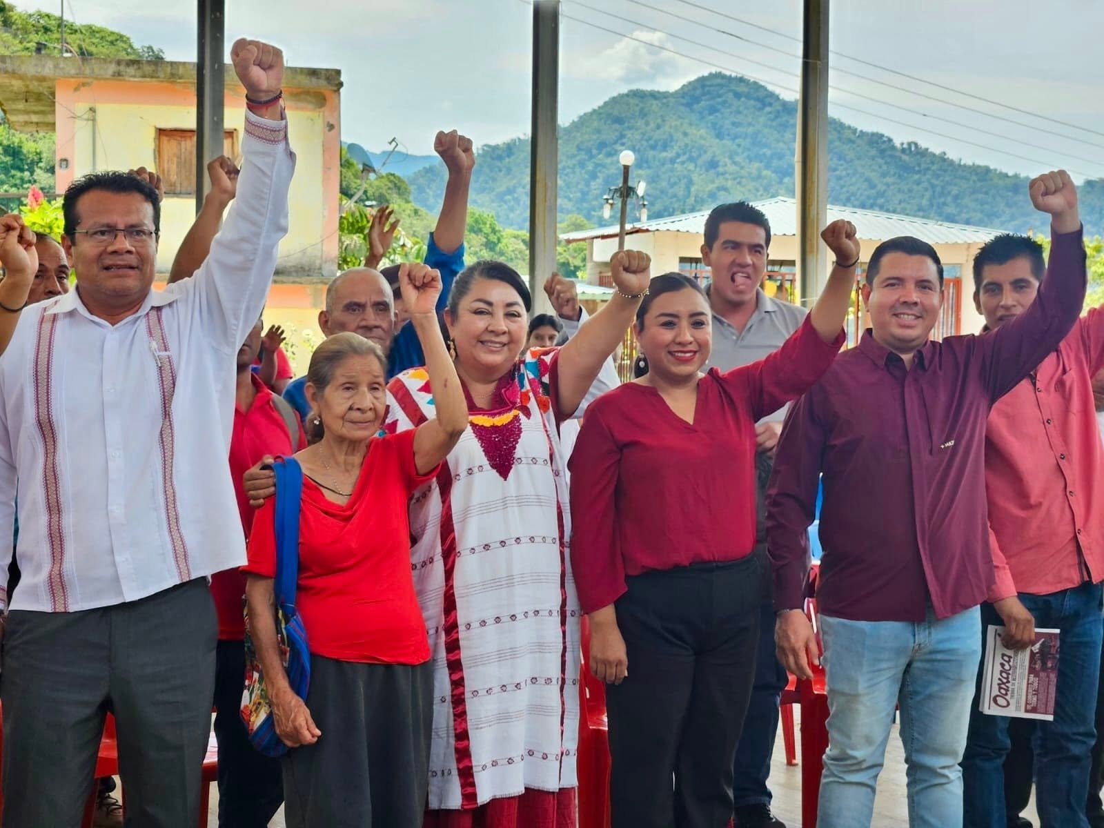 𝗠𝗮𝗿𝘆 𝗩𝗲𝗹𝗮𝘀𝗰𝗼 𝗲𝗻𝗰𝗮𝗯𝗲𝘇𝗮 𝗮𝘀𝗮𝗺𝗯𝗹𝗲𝗮𝘀 𝗶𝗻𝗳𝗼𝗿𝗺𝗮𝘁𝗶𝘃𝗮𝘀 𝗲𝗻 𝗲𝗹 𝗗𝗶𝘀𝘁𝗿𝗶𝘁𝗼 𝗫𝗫𝗩