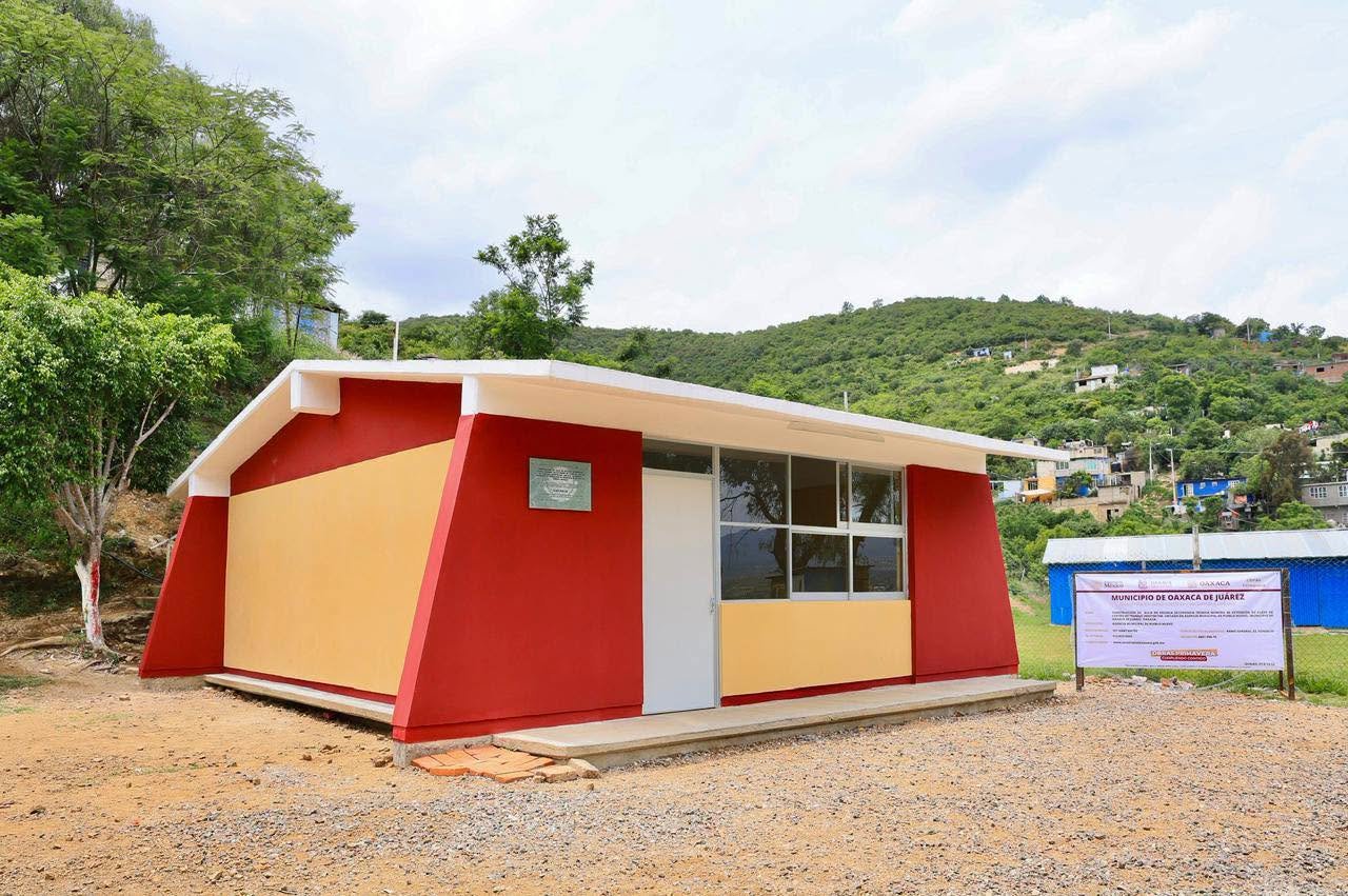 𝗥𝗮𝘆 𝗖𝗵𝗮𝗴𝗼𝘆𝗮 𝗲𝗻𝘁𝗿𝗲𝗴𝗮 𝗻𝘂𝗲𝘃𝗮 𝗮𝘂𝗹𝗮 𝗲𝗻 𝗲𝘀𝗰𝘂𝗲𝗹𝗮 𝗱𝗲 𝗣𝘂𝗲𝗯𝗹𝗼 𝗡𝘂𝗲𝘃𝗼