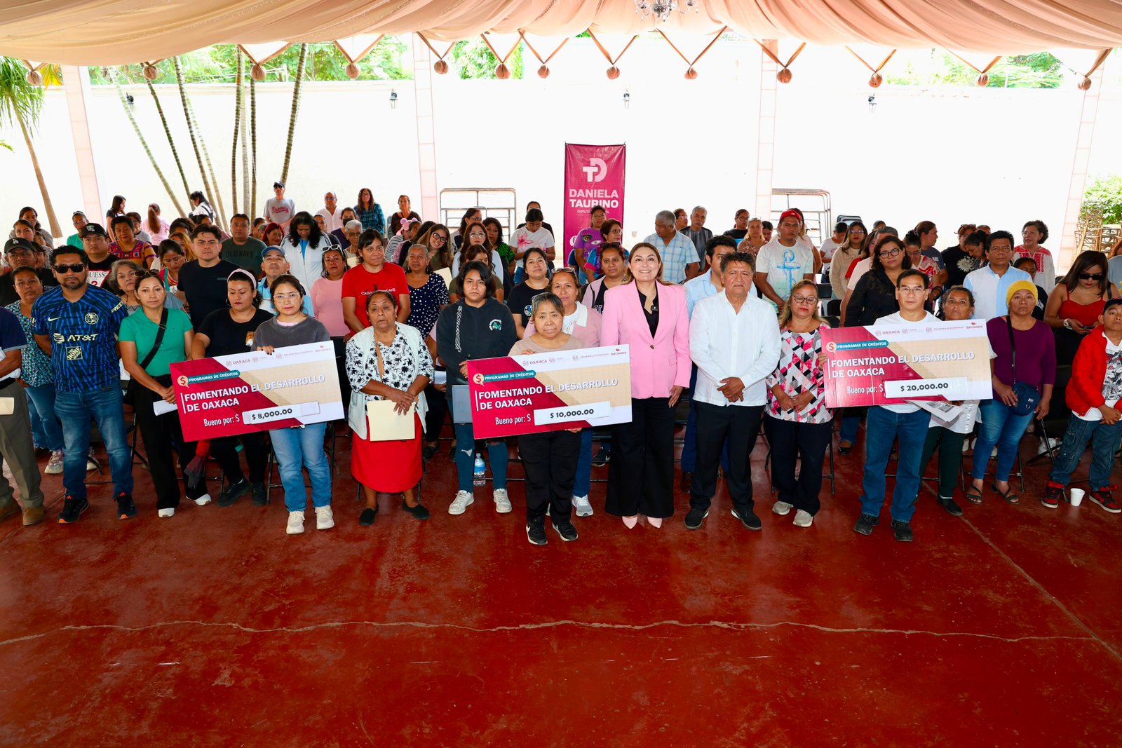 𝗠á𝘀 𝗱𝗲 𝟮𝟬𝟬 𝗲𝗺𝗽𝗿𝗲𝗻𝗱𝗲𝗱𝗼𝗿𝗲𝘀 𝗿𝗲𝗰𝗶𝗯𝗲𝗻 𝗰𝗿é𝗱𝗶𝘁𝗼𝘀 𝗲𝗻 𝗲𝗹 𝗗𝗶𝘀𝘁𝗿𝗶𝘁𝗼 𝗫𝗜𝗜