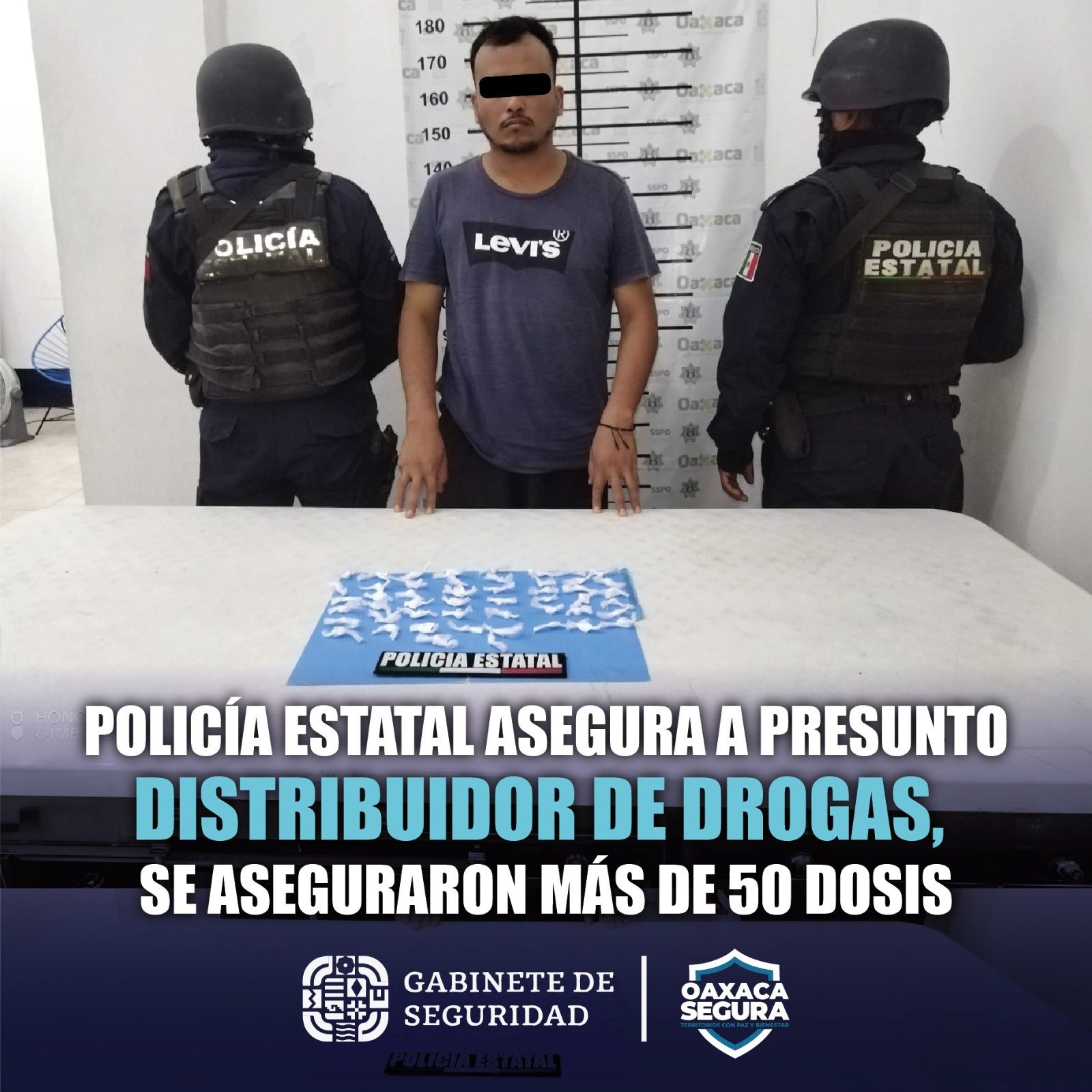 Detienen a hombre con al menos 50 dosis de presuntas drogas en Santa María Tonameca